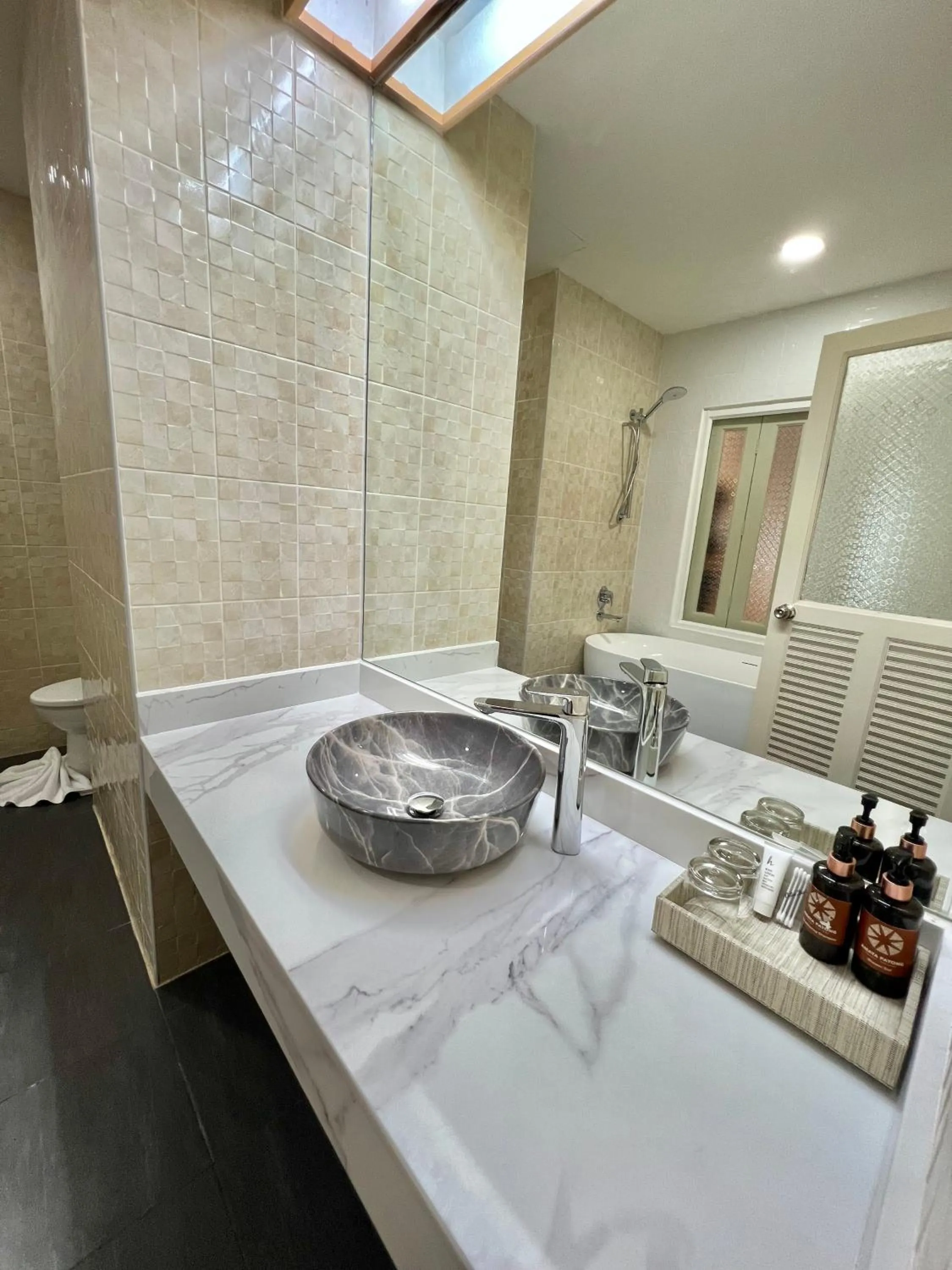 Bathroom in Amata Patong