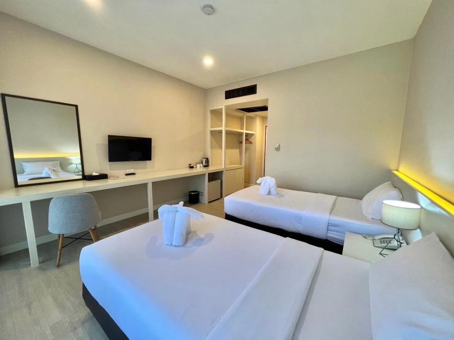 Bedroom, Bed in Amata Patong