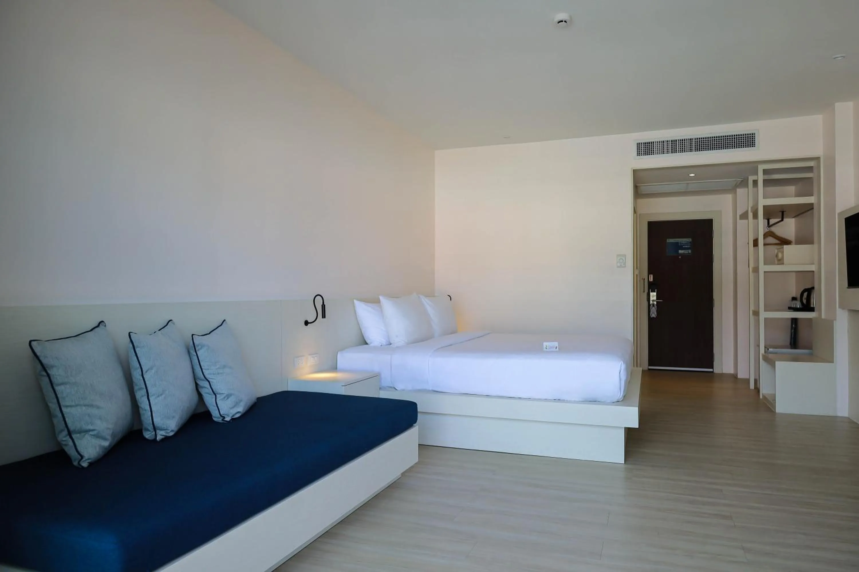 Children play ground, Bed in Amata Patong