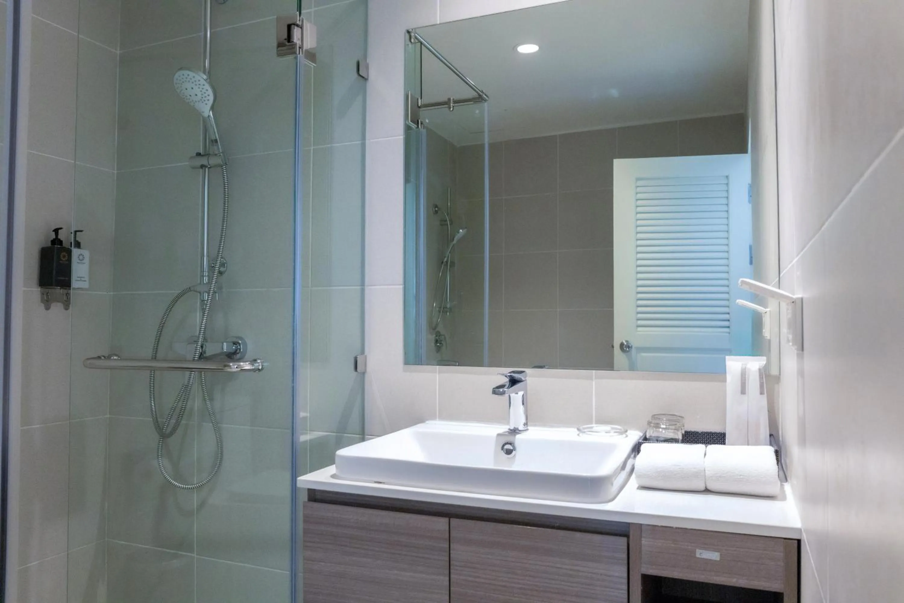 Bathroom in Amata Patong