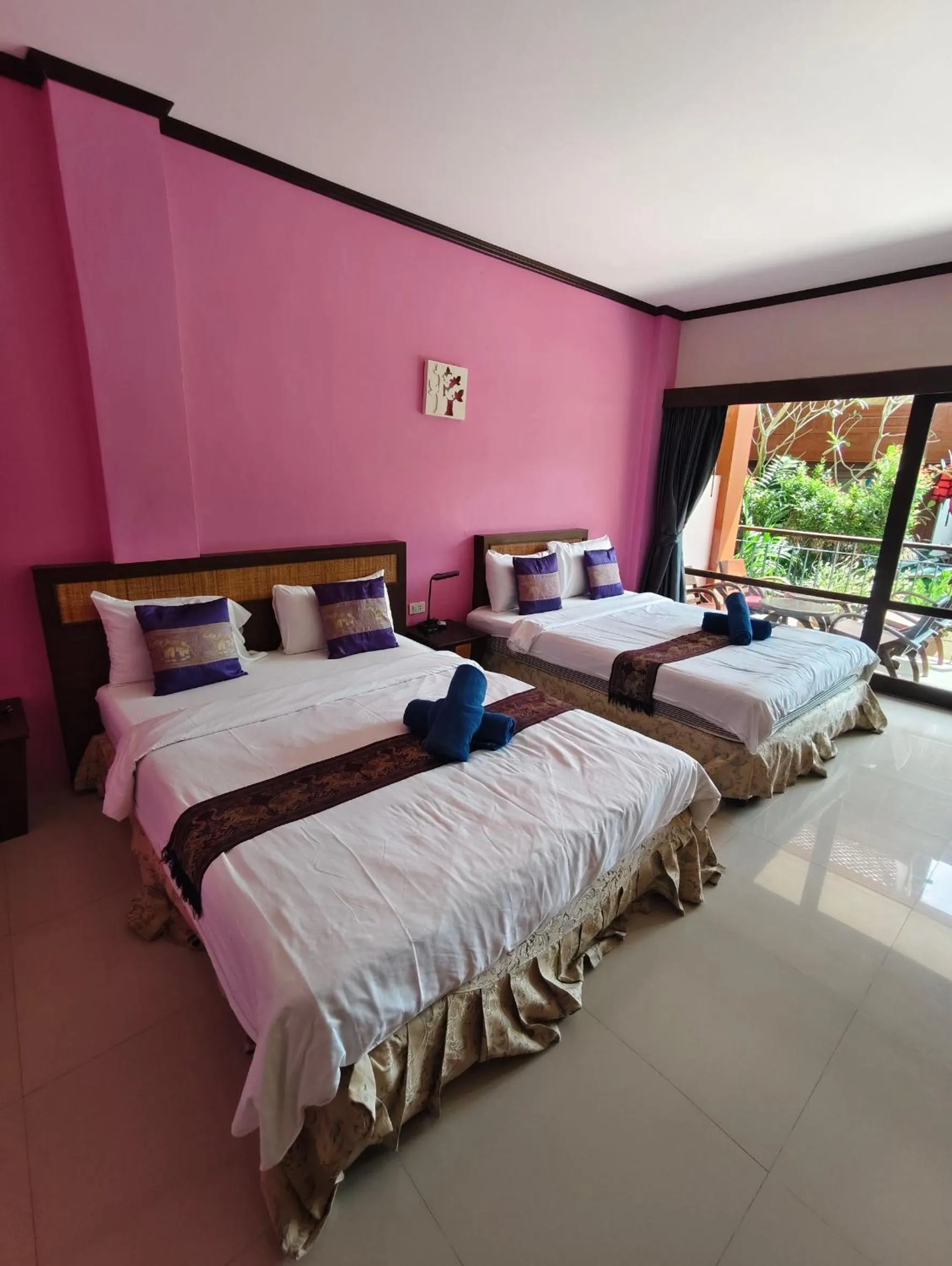 Bed in Grand Thai House Resort Lamai