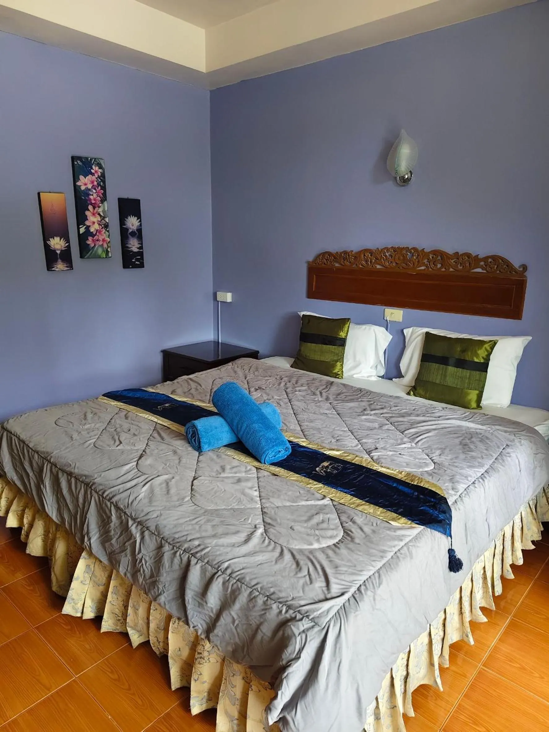 Bed in Grand Thai House Resort Lamai