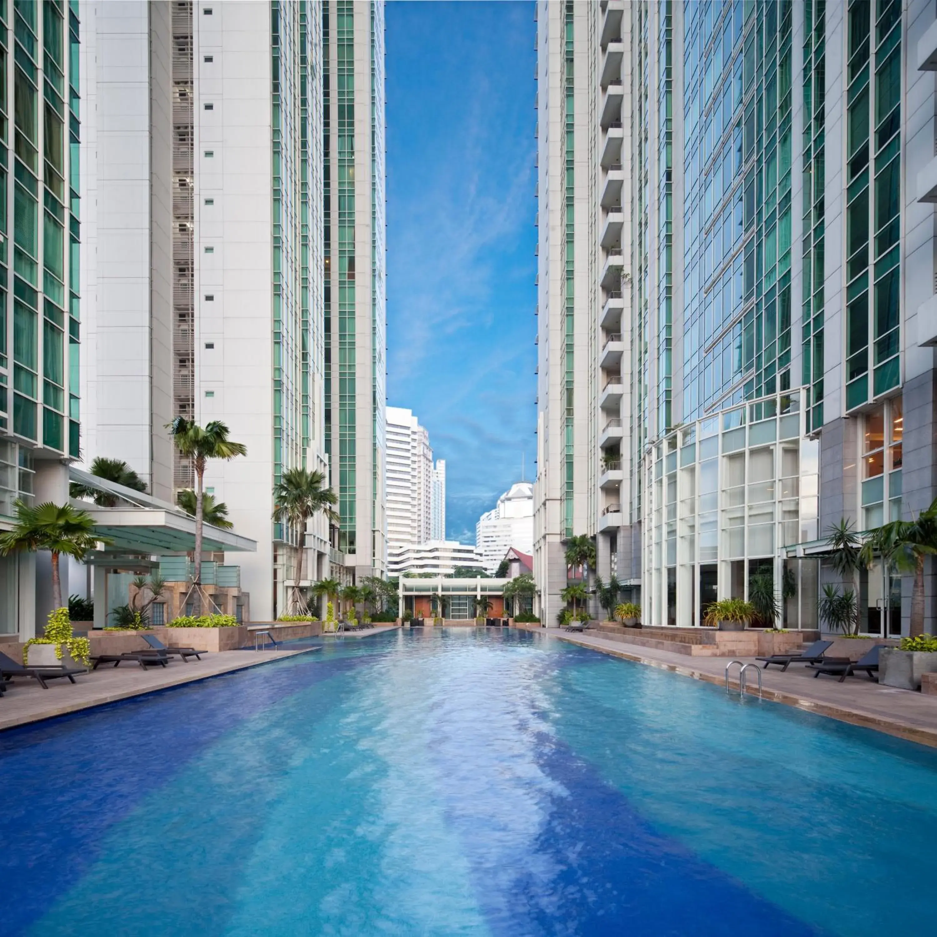 Swimming pool in Fraser Residence Sudirman Jakarta Swimming pool in Fraser Residence Sudirman Jakarta