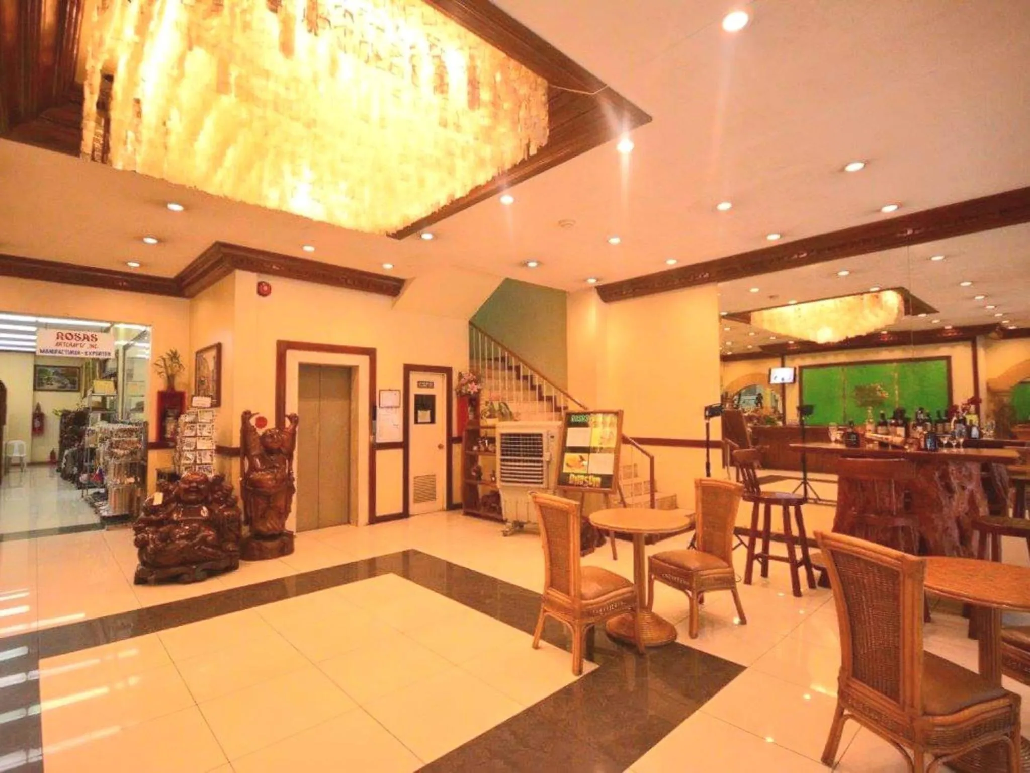 Lobby or reception in Rosas Garden Hotel