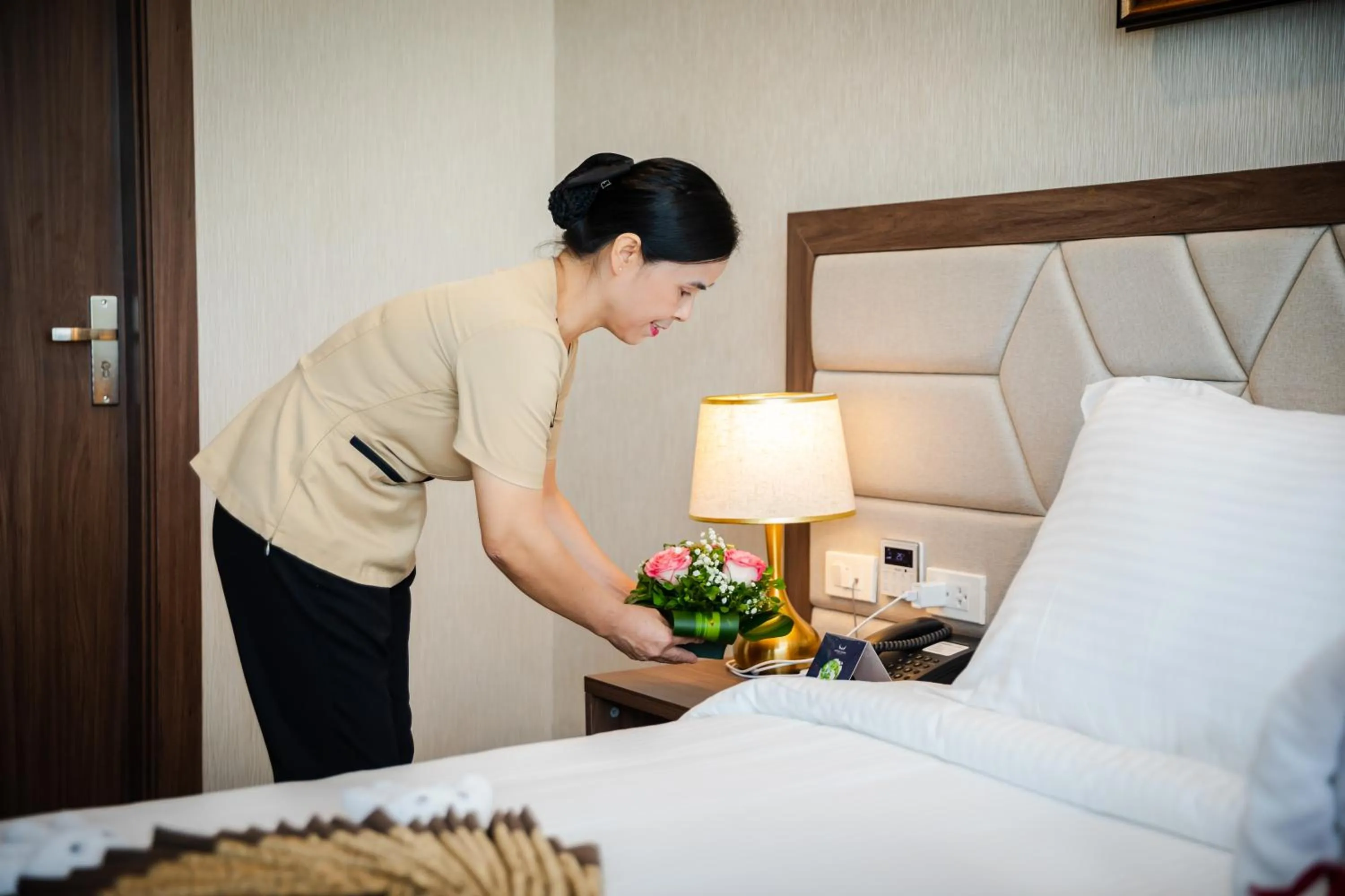 People, Bed in Muong Thanh Grand Ha Long Hotel