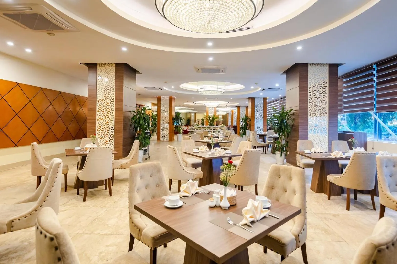 Restaurant/places to eat in Muong Thanh Grand Ha Long Hotel