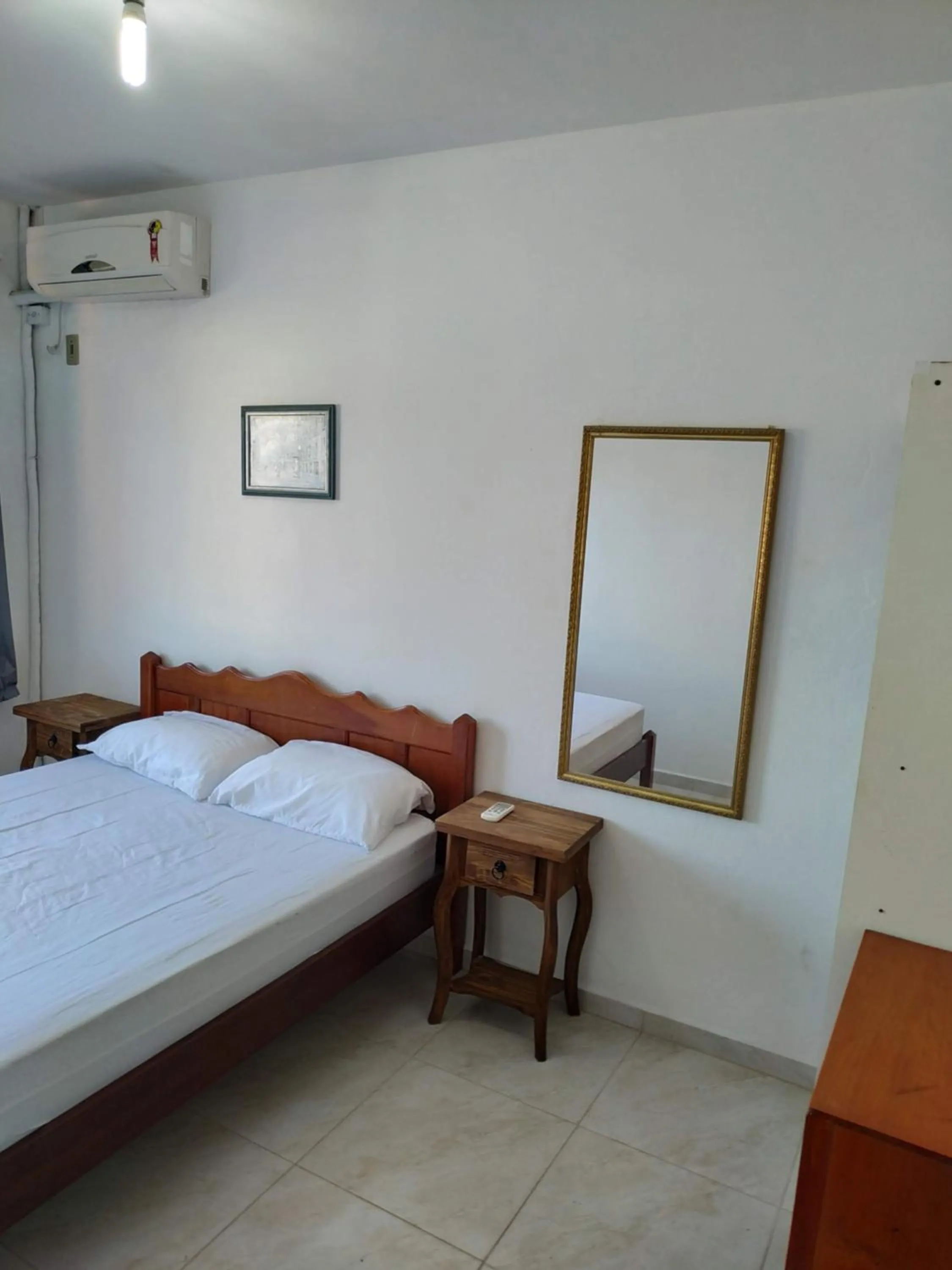 Bed in Residencial Praia Bombas