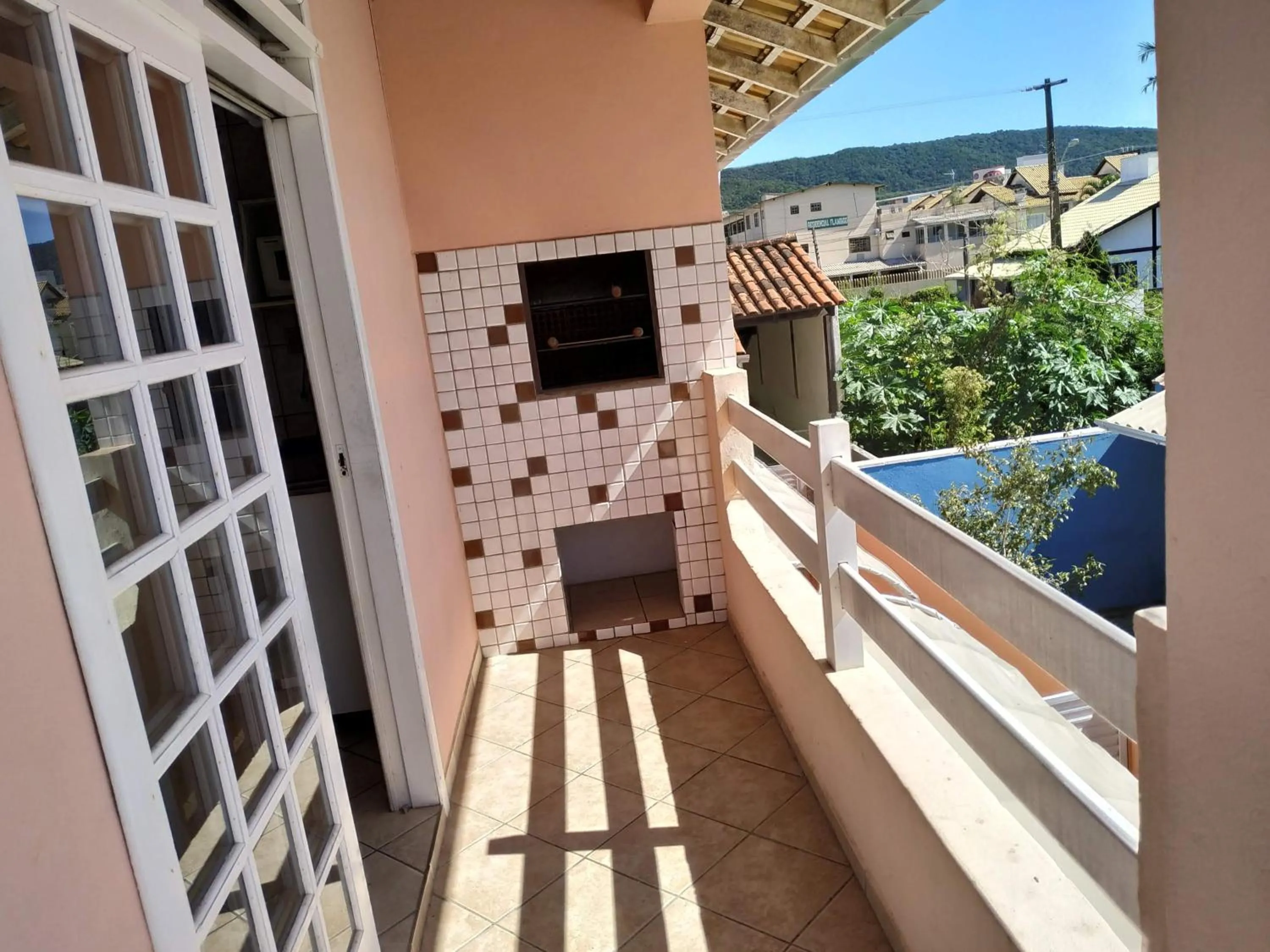 BBQ facilities in Residencial Praia Bombas