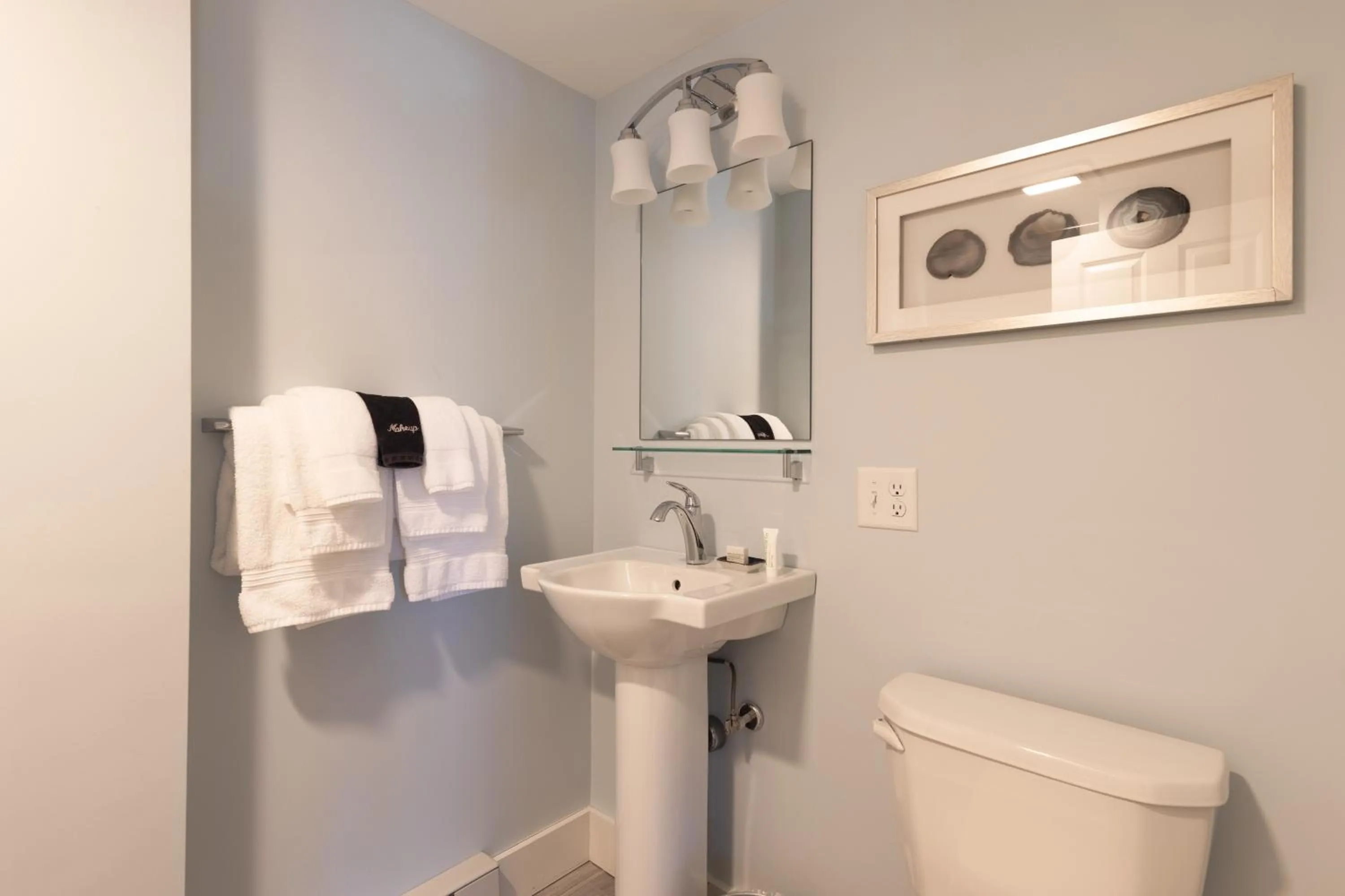Bathroom in The Sailmaker's House