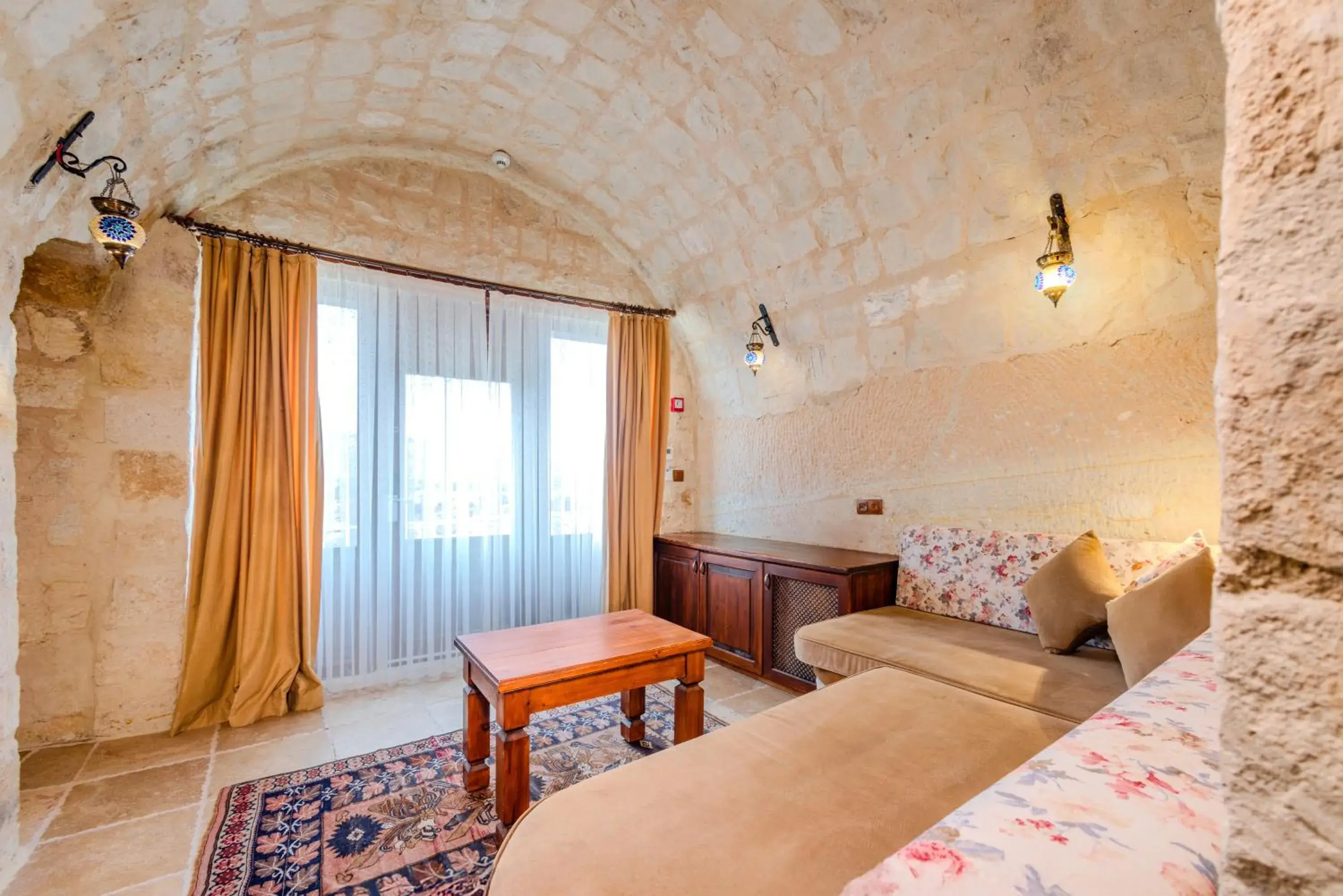 Bed in MDC Cave Hotel Cappadocia Bed in MDC Cave Hotel Cappadocia