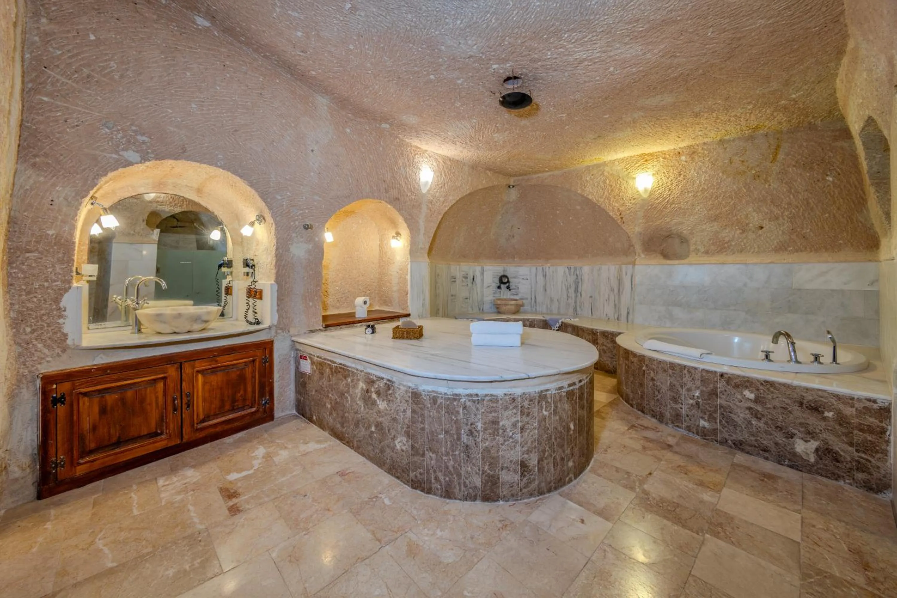 Shower in MDC Cave Hotel Cappadocia