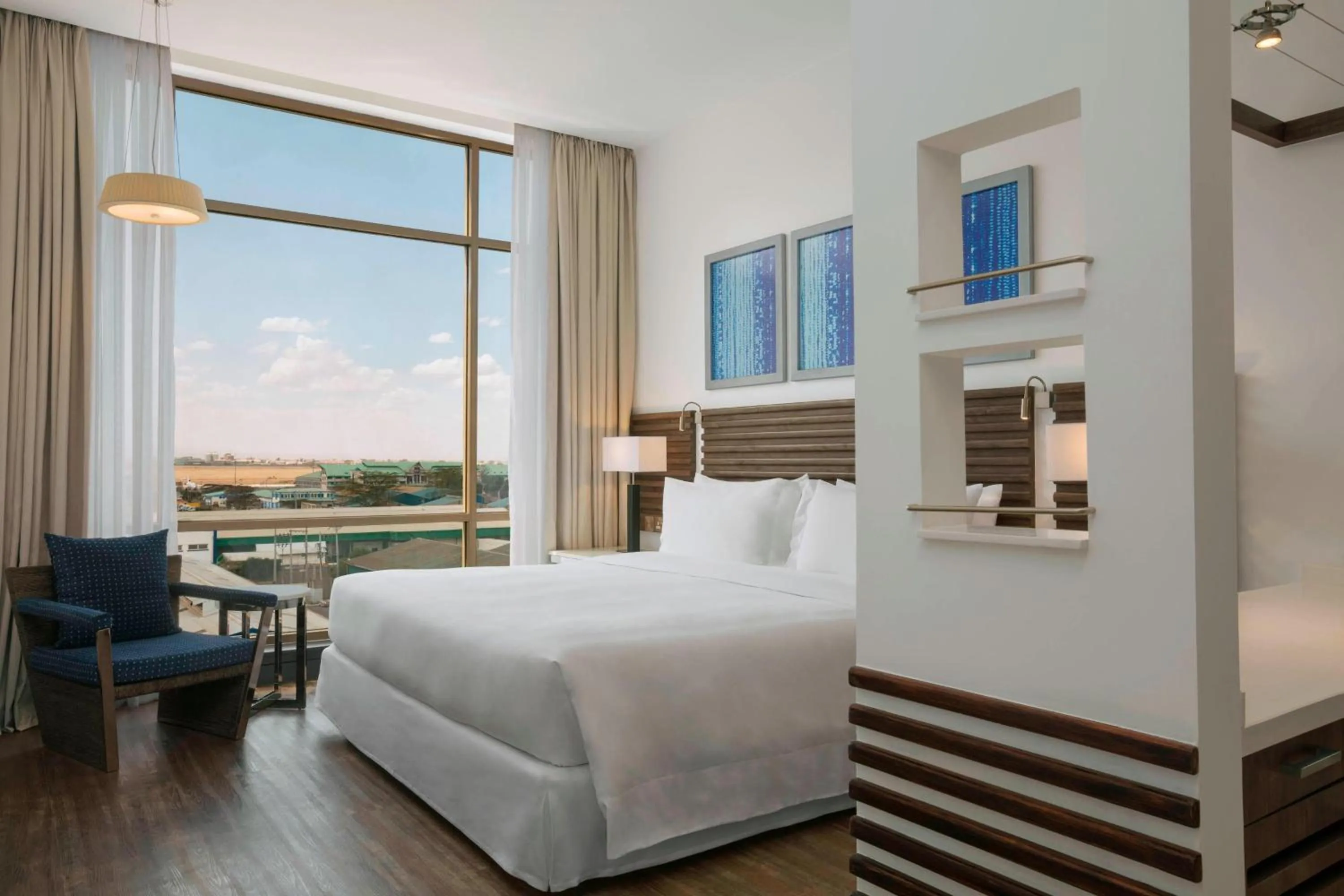 Photo of the whole room, Bed in Four Points by Sheraton Nairobi Airport