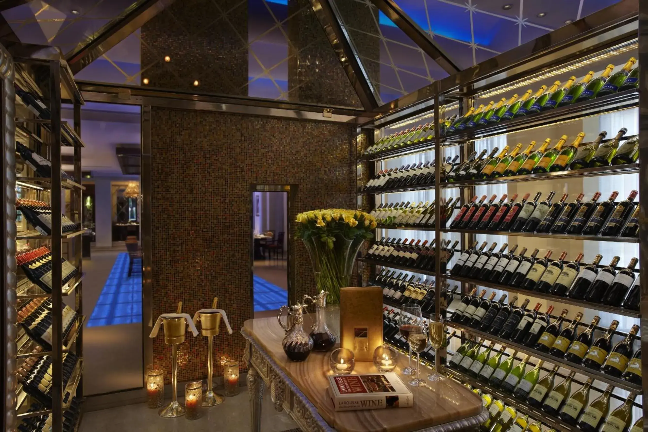 Restaurant/places to eat in The Leela Palace Udaipur Restaurant/places to eat in The Leela Palace Udaipur