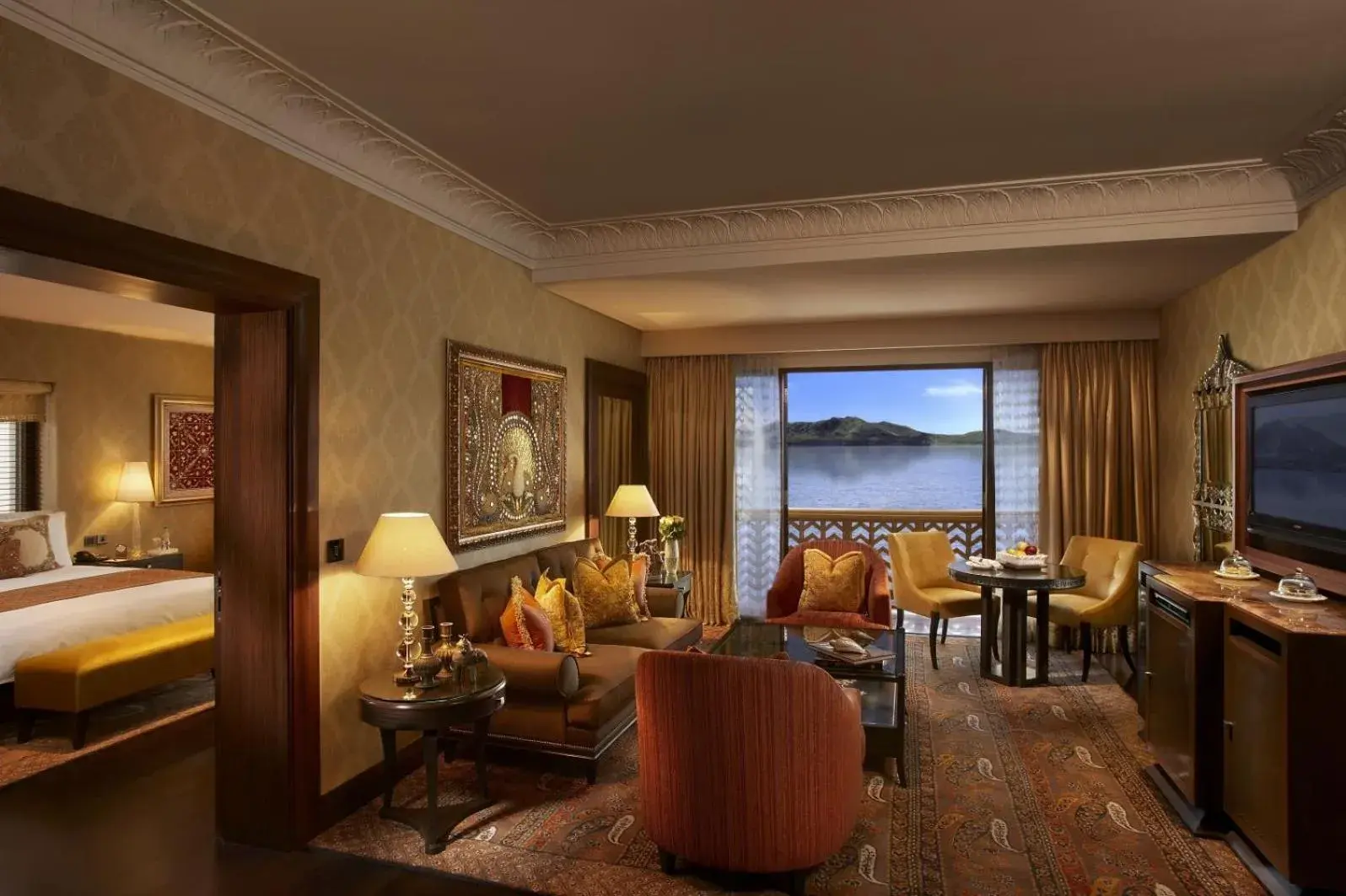 Luxury Suite: Complimentary two way airport transfers in The Leela Palace Udaipur Luxury Suite: Complimentary two way airport transfers in The Leela Palace Udaipur