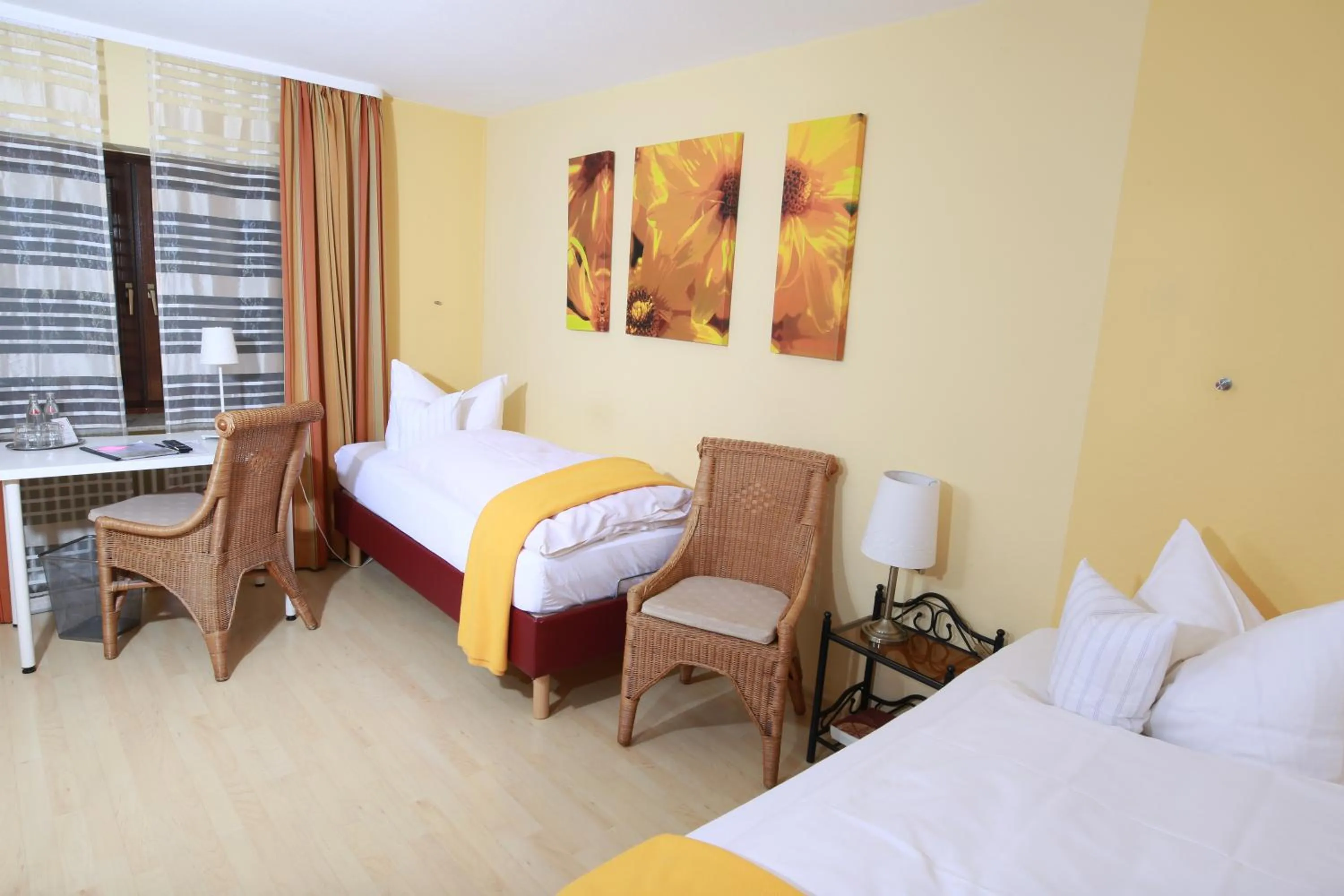 Bed in Hotel Haus Nachtigall - B&B