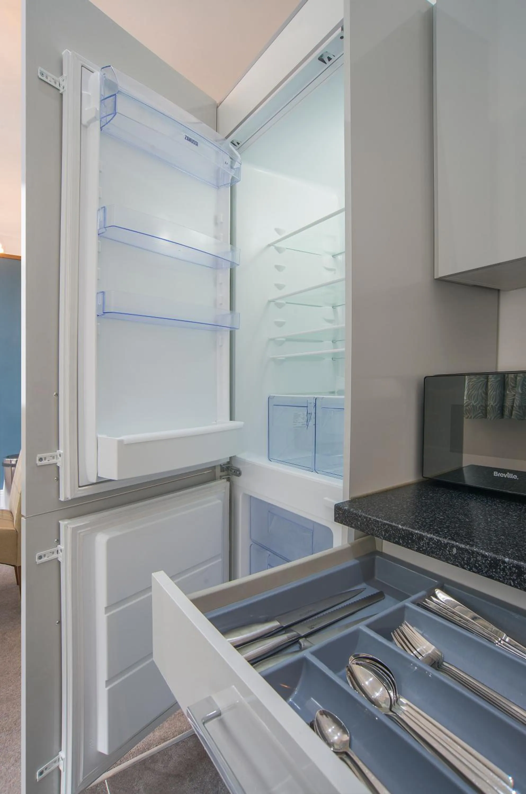 Kitchen or kitchenette, Bed in The Castle Collection 14 Cook Street