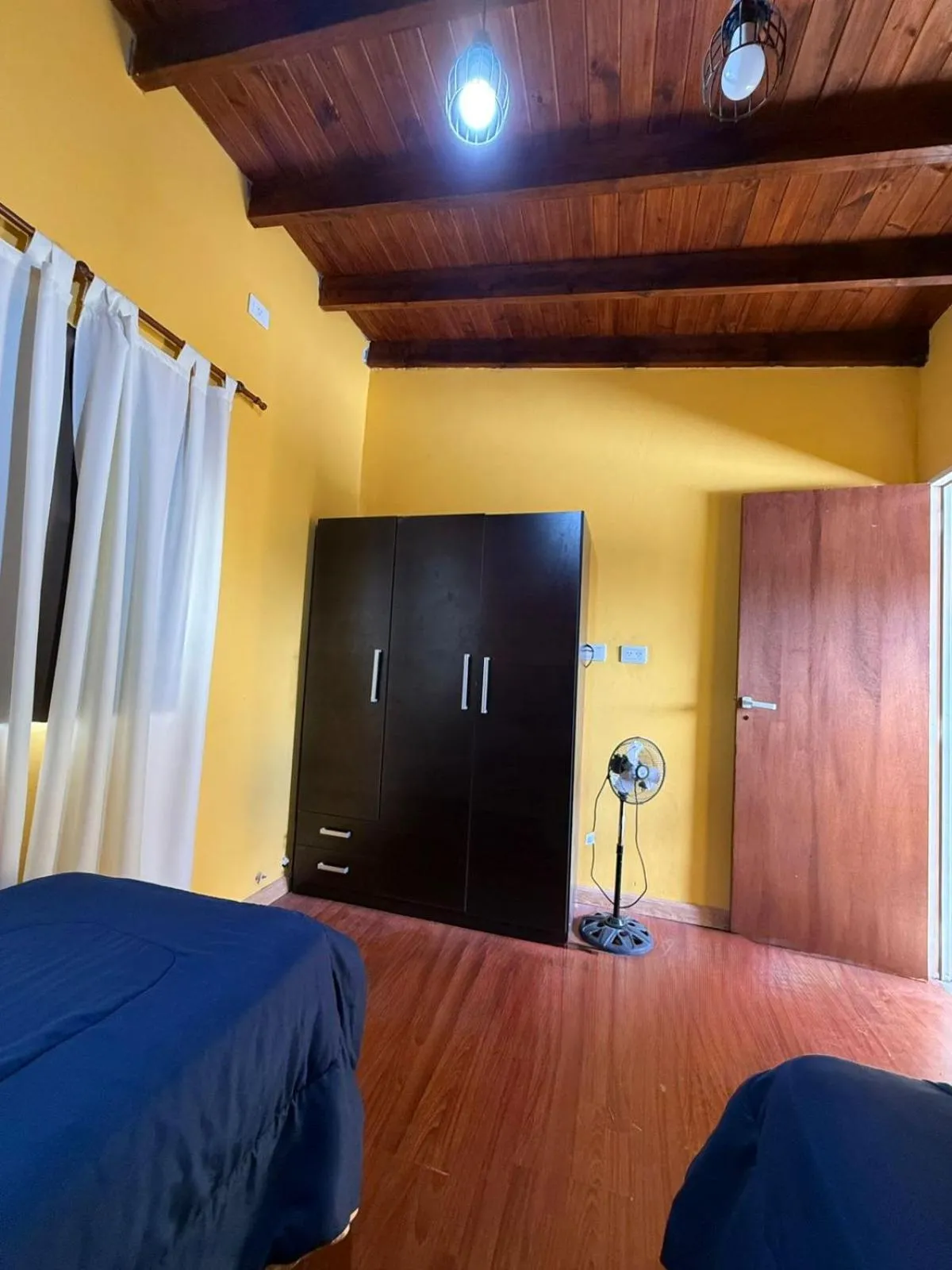 Photo of the whole room, Bed in Sendero Patagonico