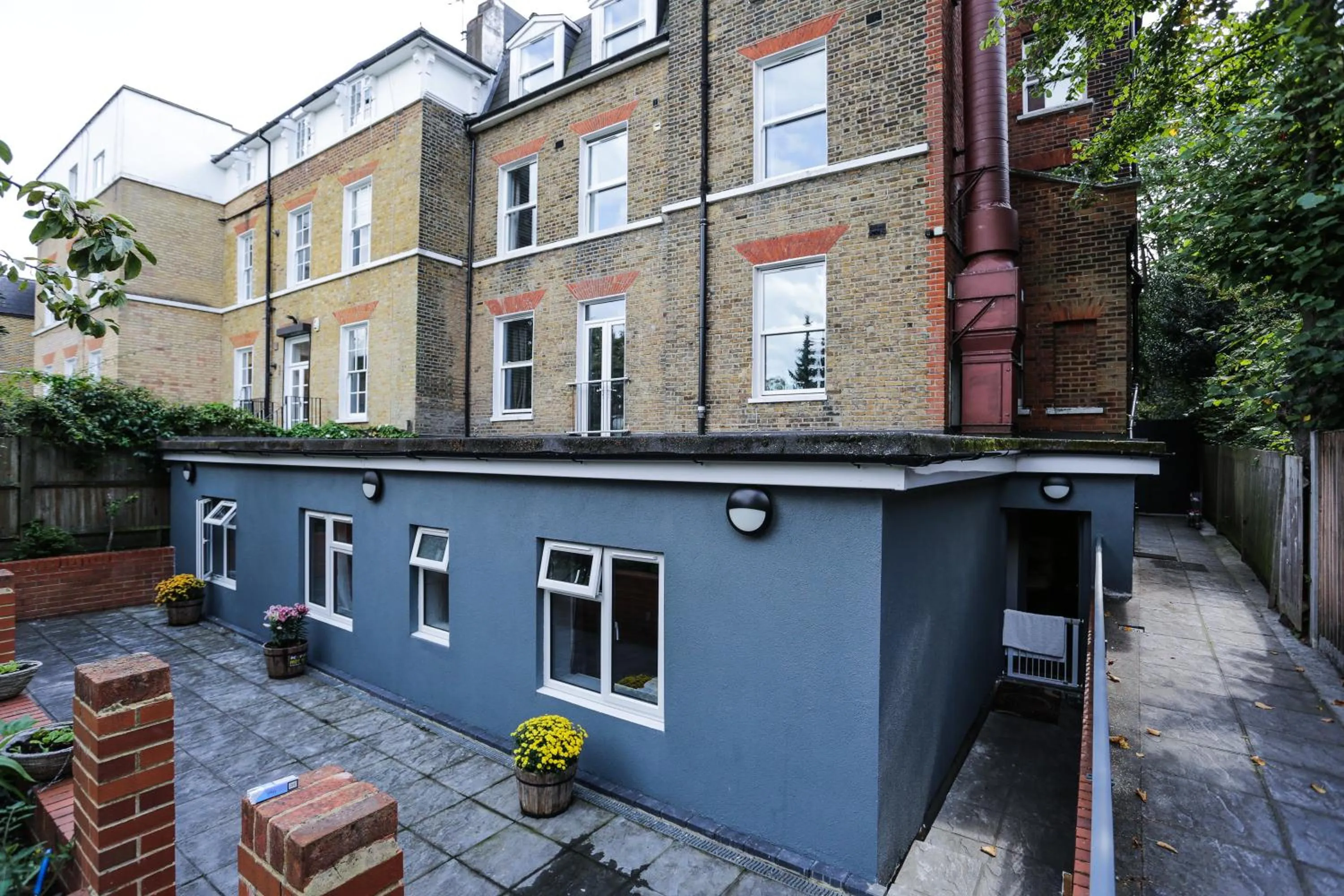 Property building in Beckenham Park Hotel