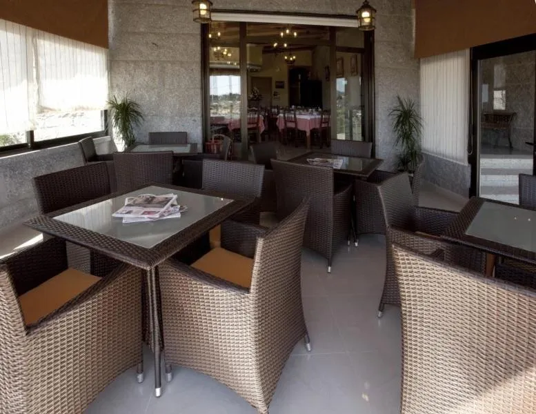 Lounge or bar in Hotel Liñares