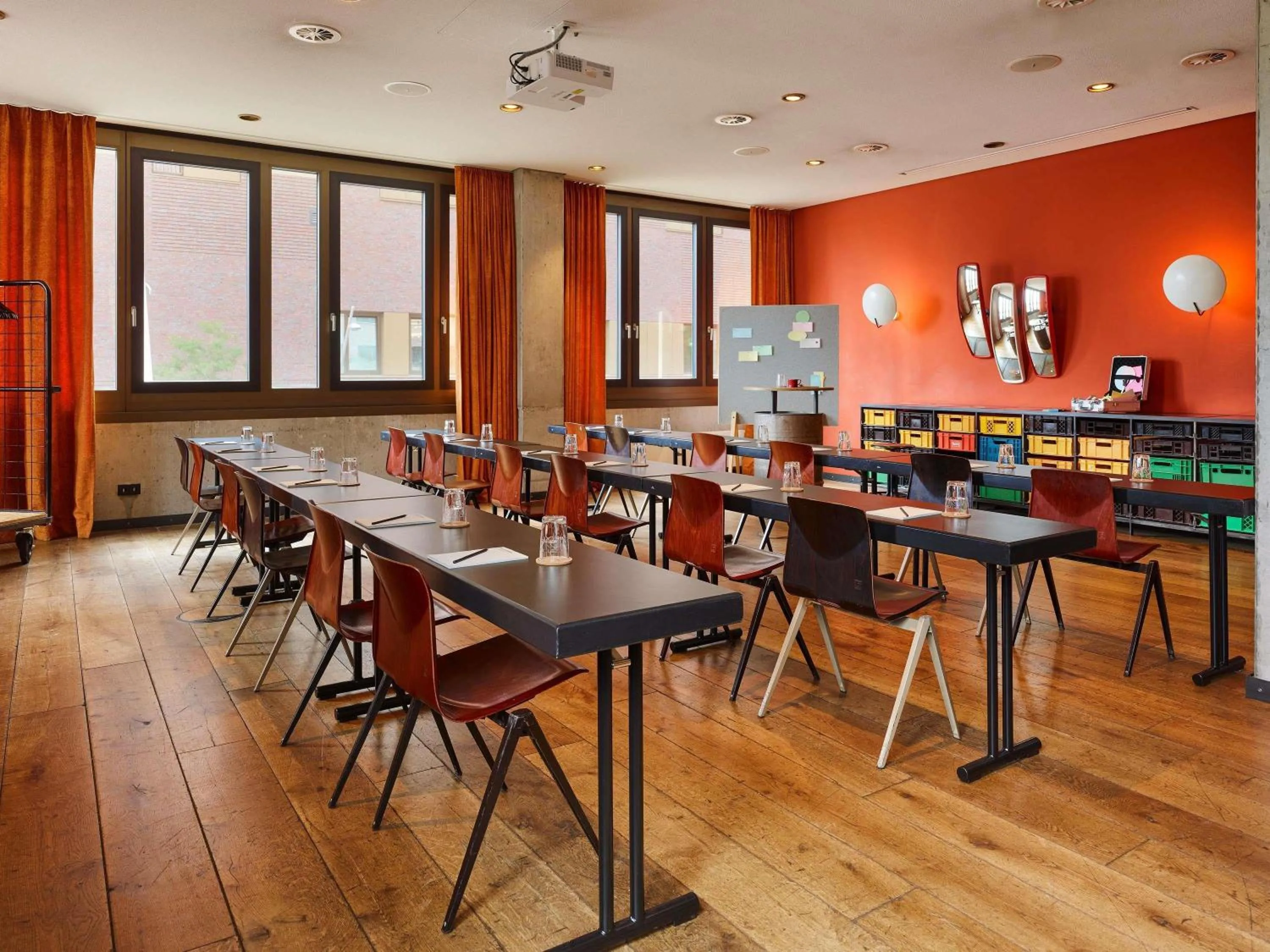 Meeting/conference room in 25hours Hotel Hamburg HafenCity