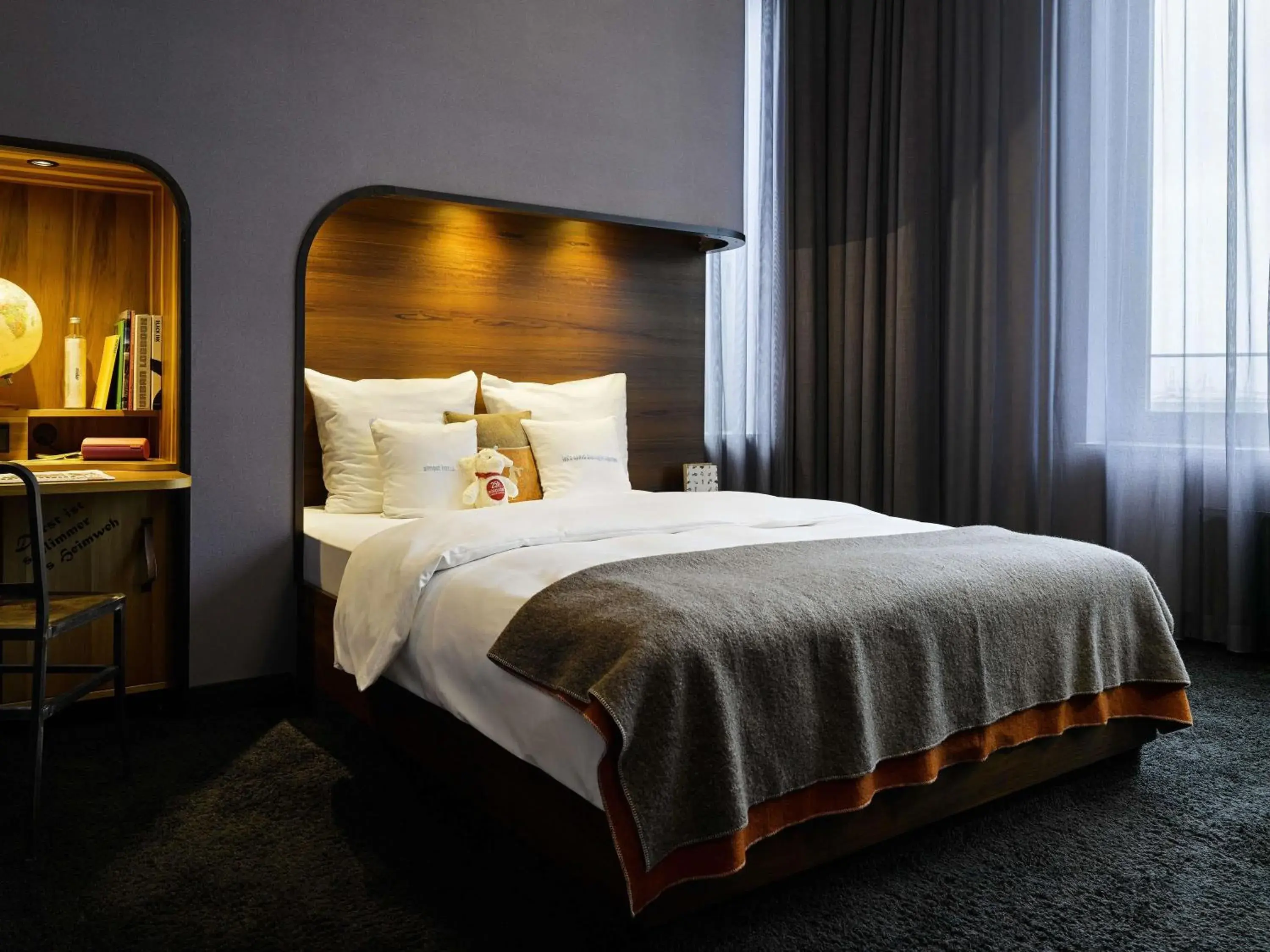 Bedroom, Bed in 25hours Hotel Hamburg HafenCity Bedroom, Bed in 25hours Hotel Hamburg HafenCity