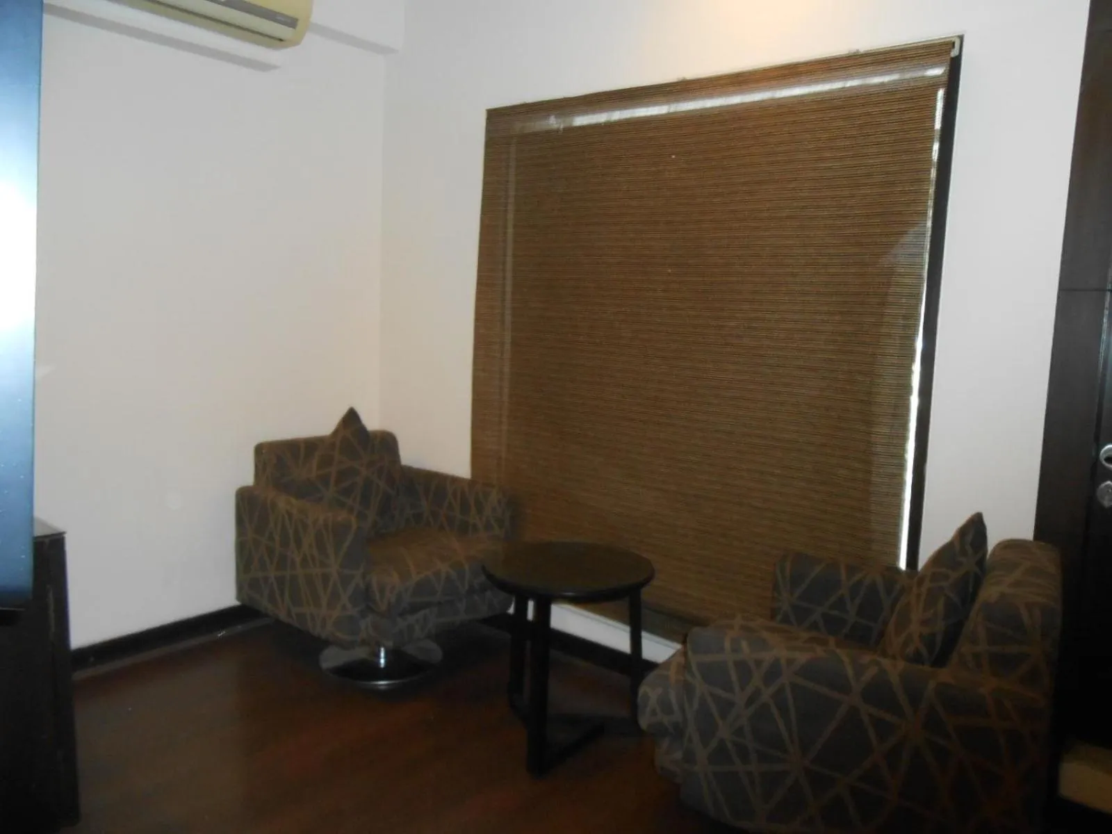 Seating area in Southern Plaza