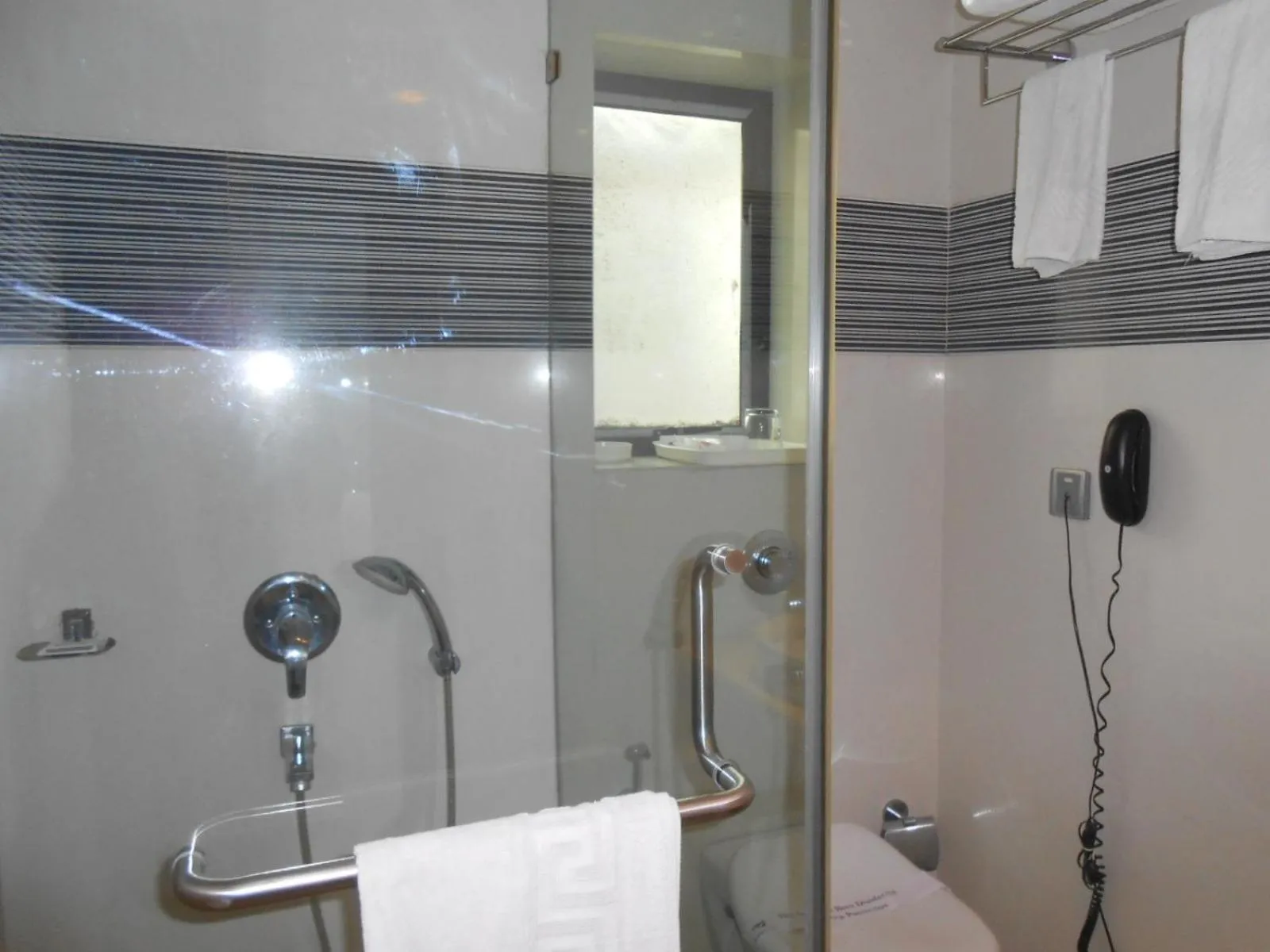 Bathroom in Southern Plaza