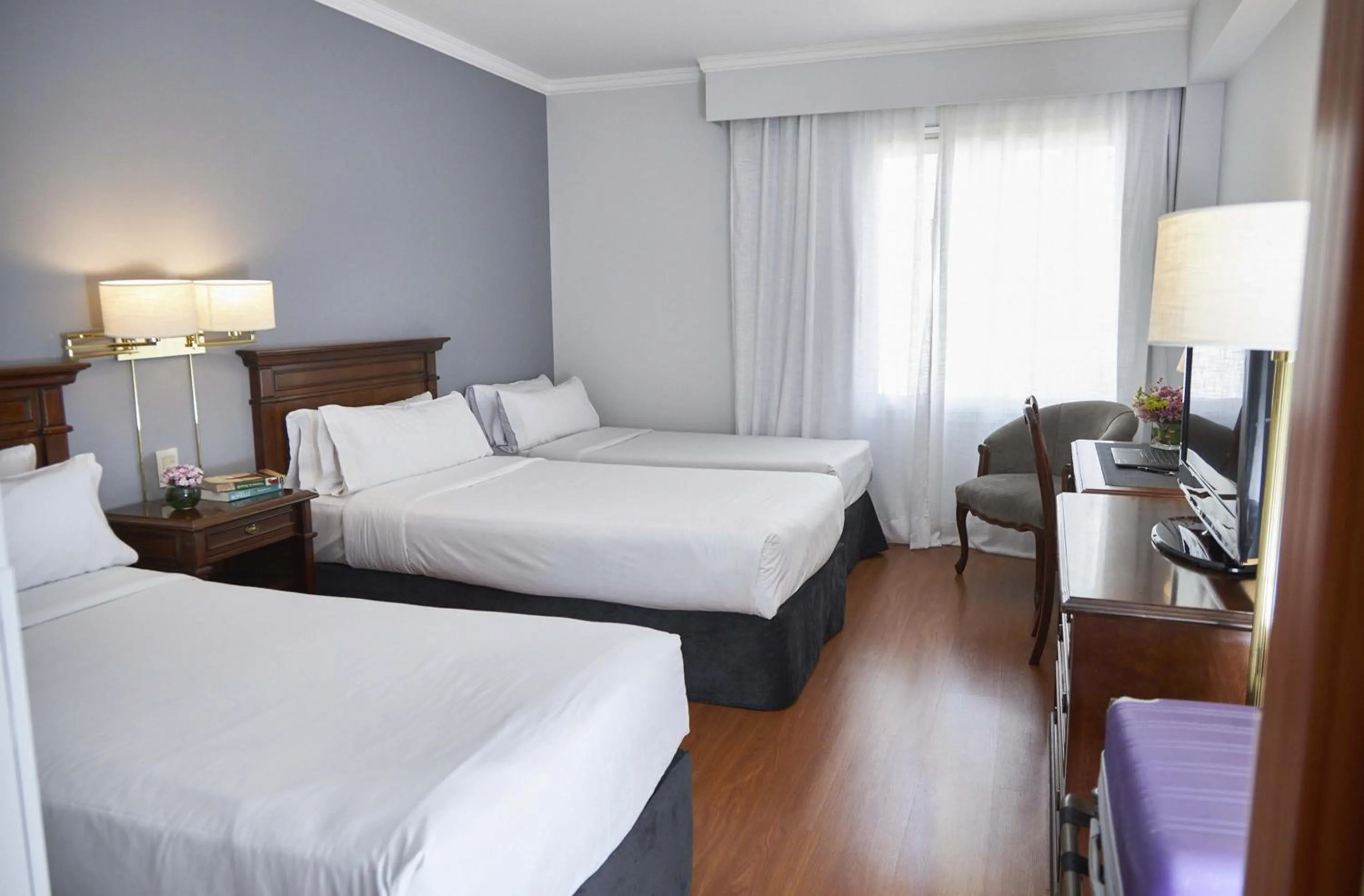 Bed in Cyan Américas Towers Hotel