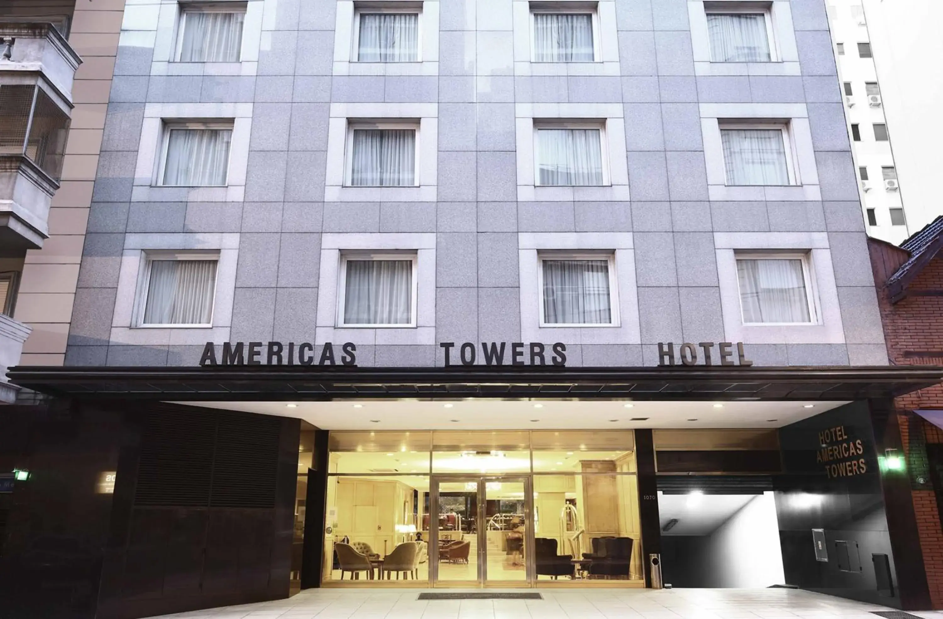 Property building in Cyan Américas Towers Hotel Property building in Cyan Américas Towers Hotel