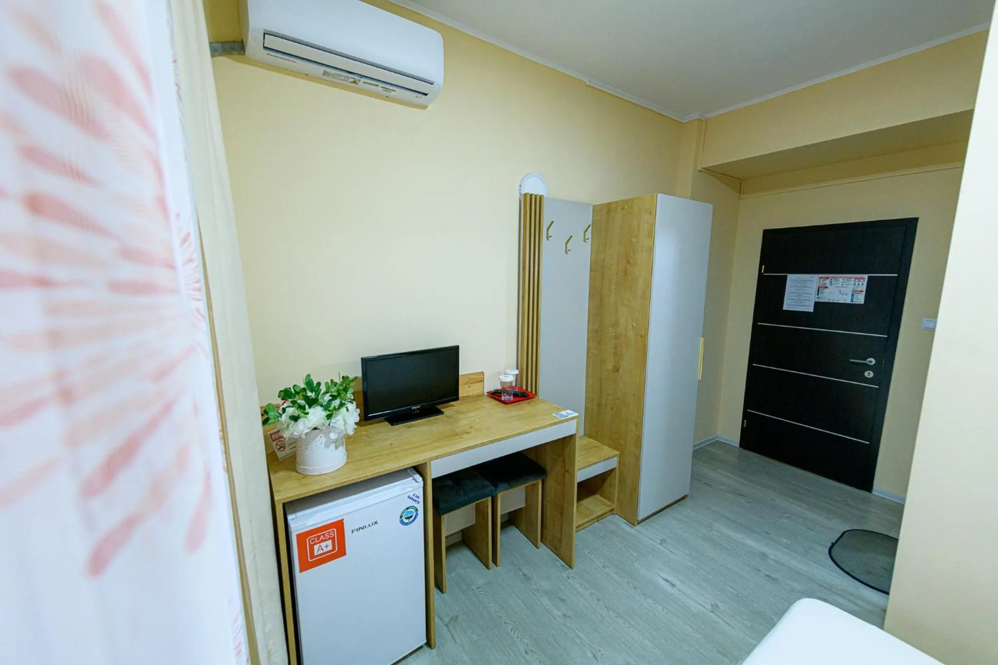 TV and multimedia in Pensiunea Domneasca