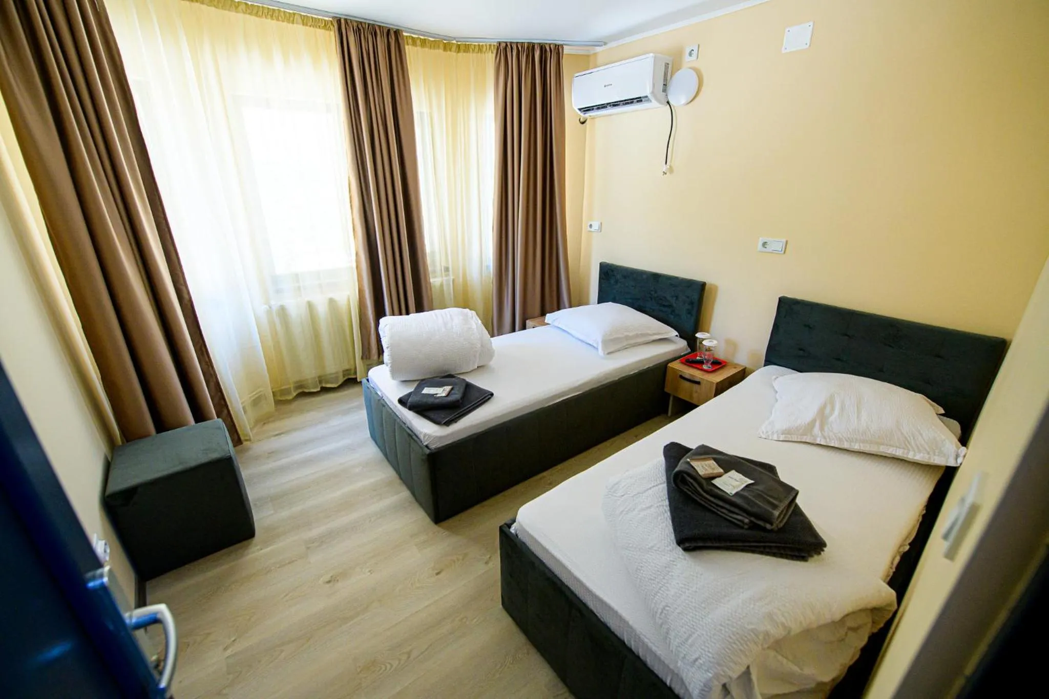 Photo of the whole room, Bed in Pensiunea Domneasca