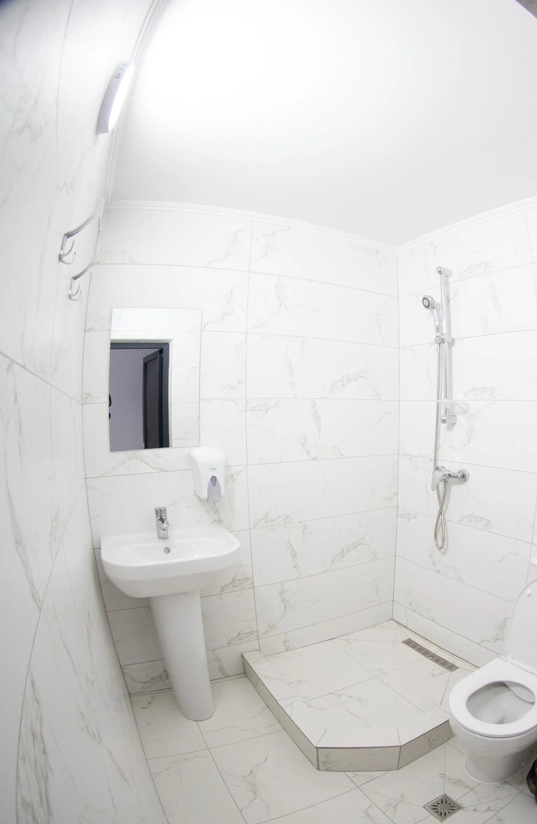 Shower in Pensiunea Domneasca
