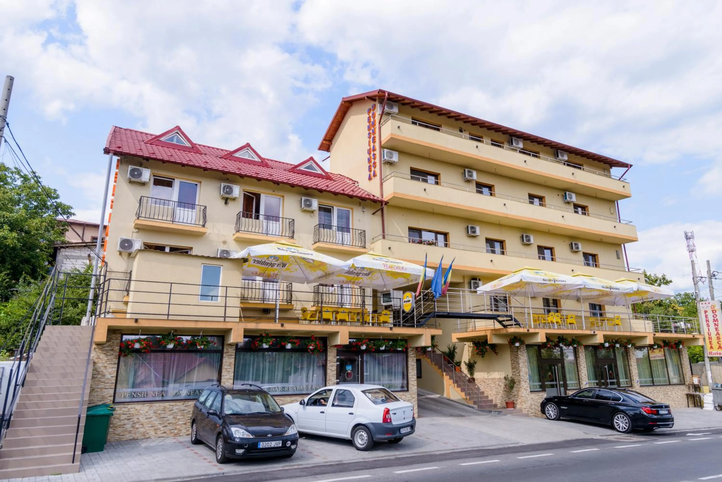 Facade/entrance in Pensiunea Domneasca