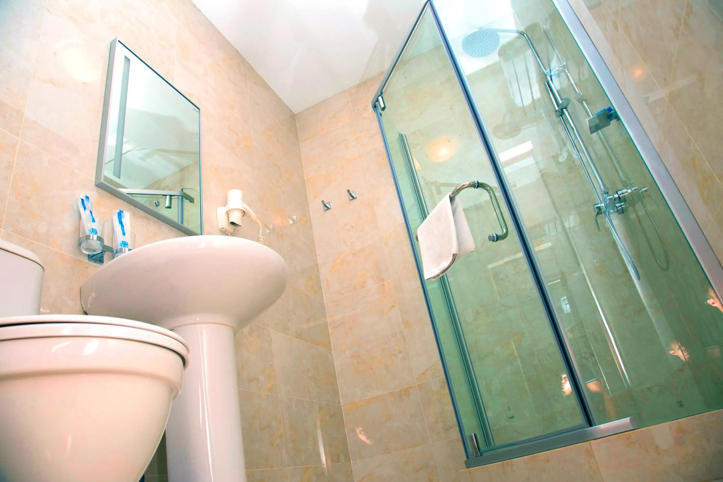 Bathroom in Royal Petrol Hotel