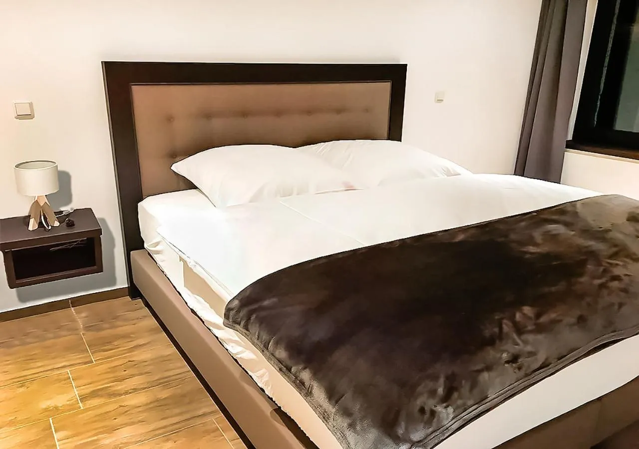 Bedroom, Bed in DAS TANN rooms & wine