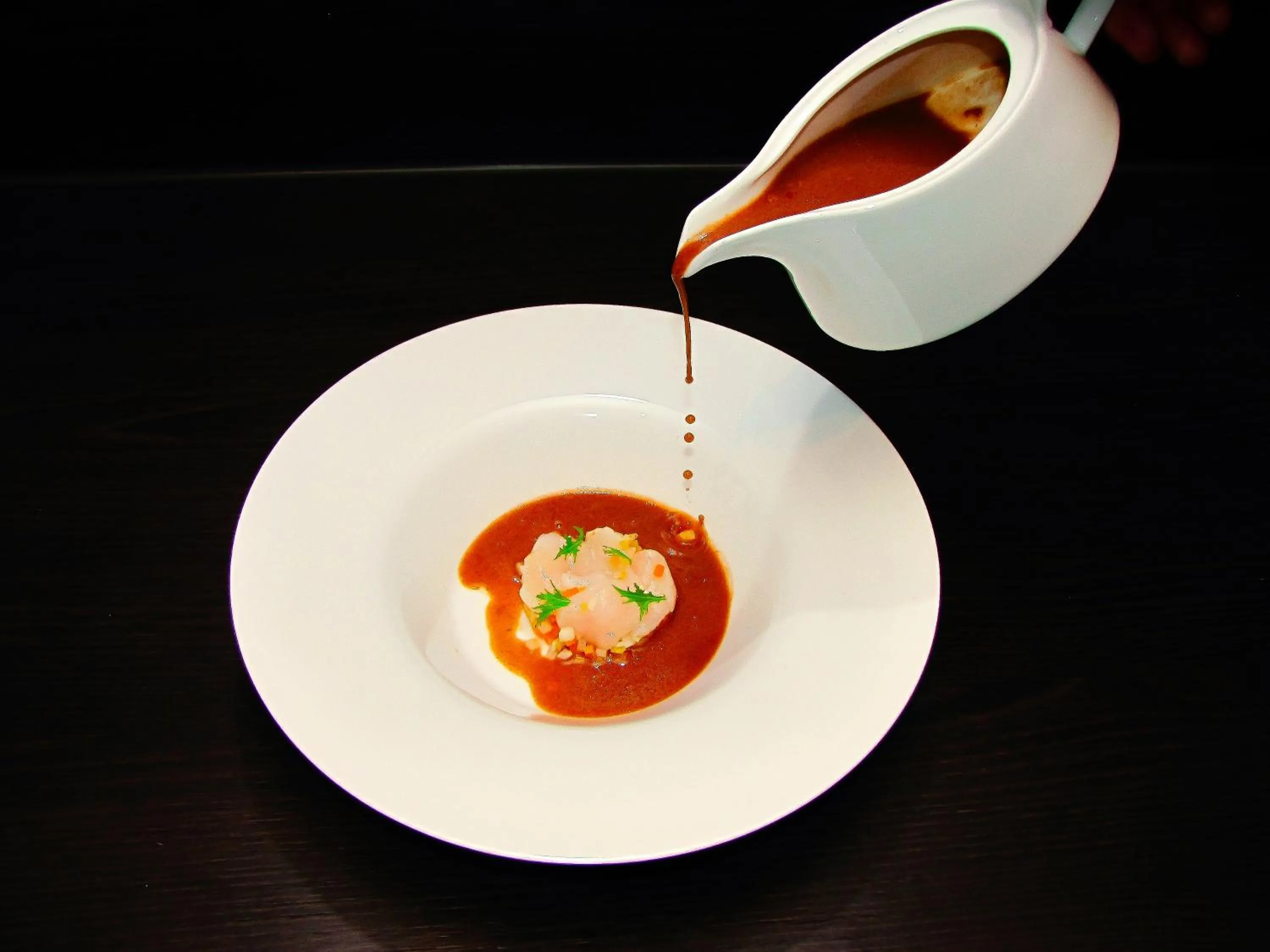 Restaurant/places to eat in DAS TANN rooms & wine