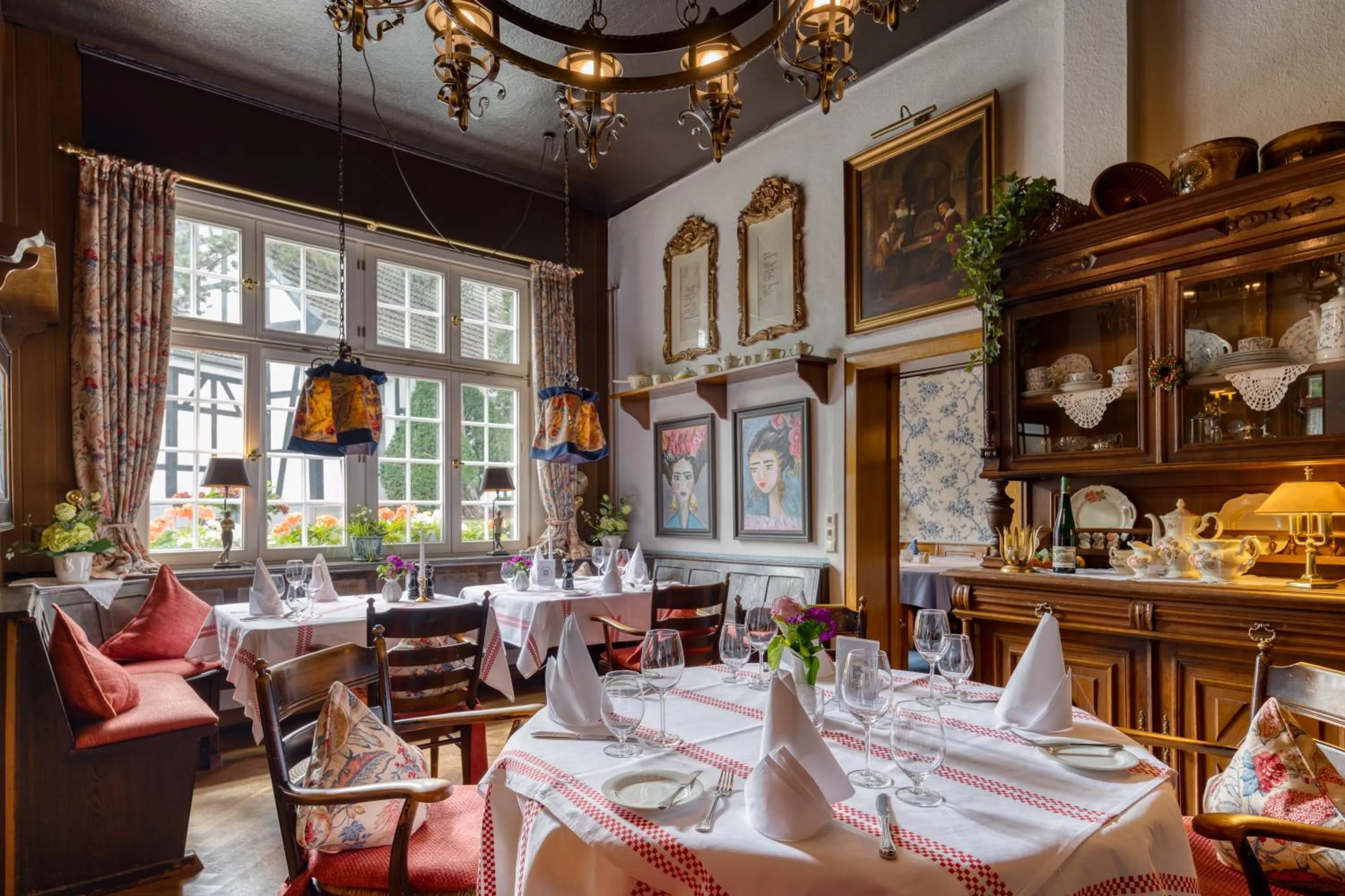 Restaurant/places to eat in Hotel Alt Vellern