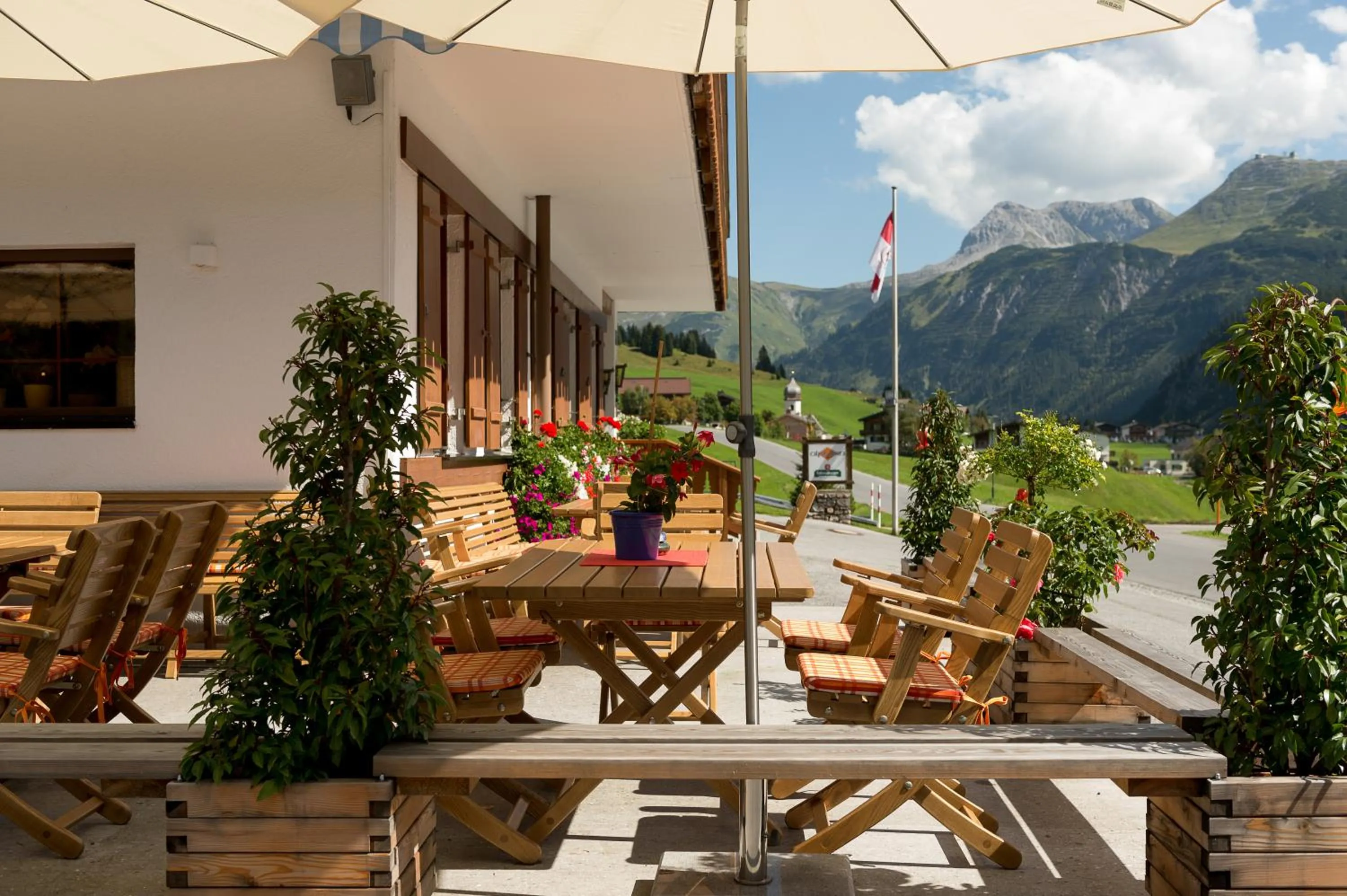 Balcony/Terrace in Gasthaus & Pension Alphorn