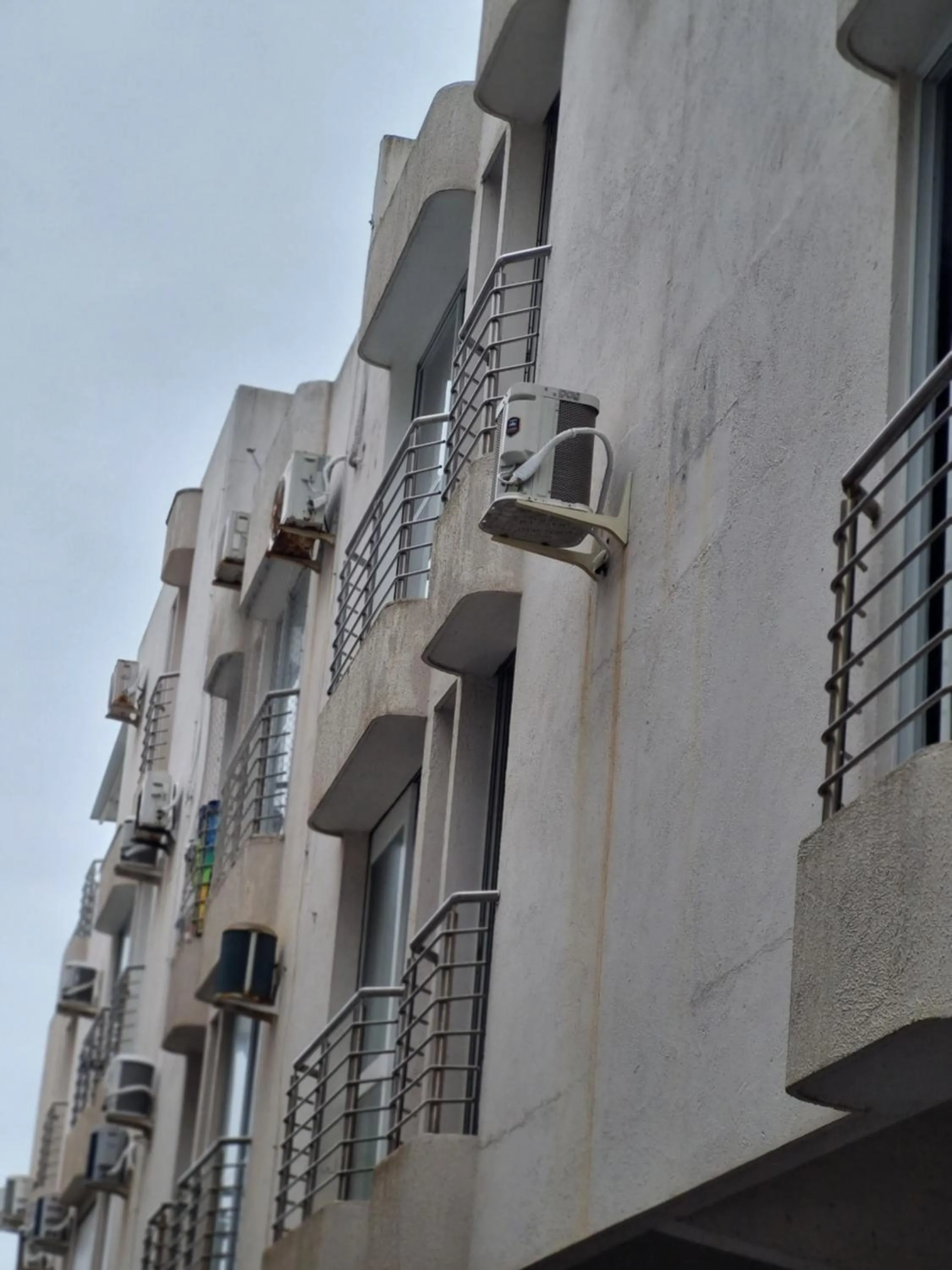Ap 207 pe na areia em ingleses - Florianópolis SC
