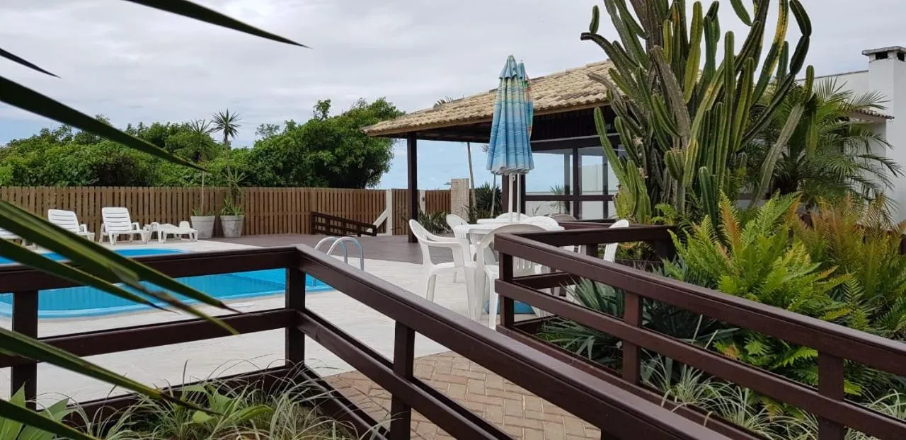 Ap 207 pe na areia em ingleses - Florianópolis SC