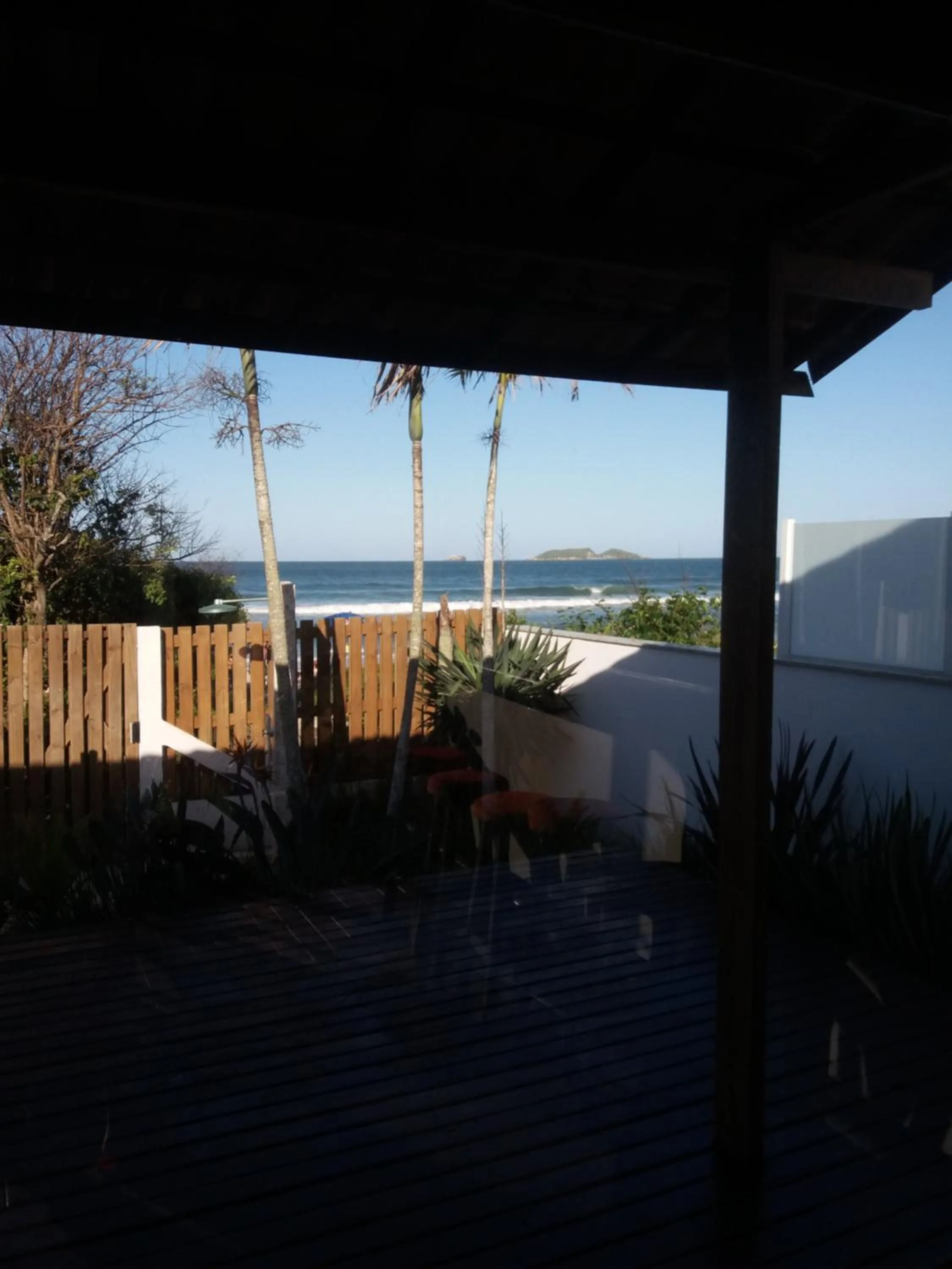Ap 207 pe na areia em ingleses - Florianópolis SC