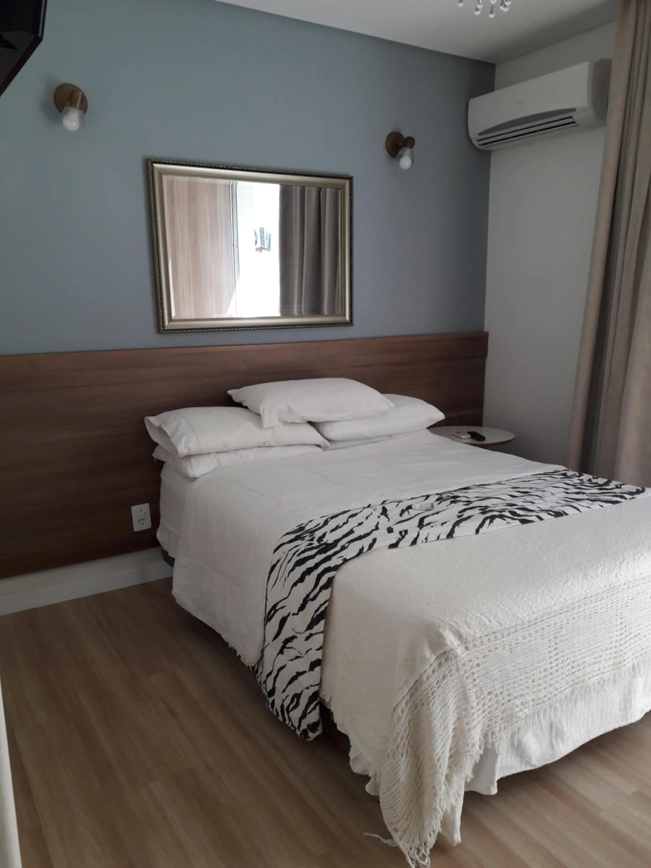 Bed in Ap 207 pe na areia em ingleses - Florianópolis SC
