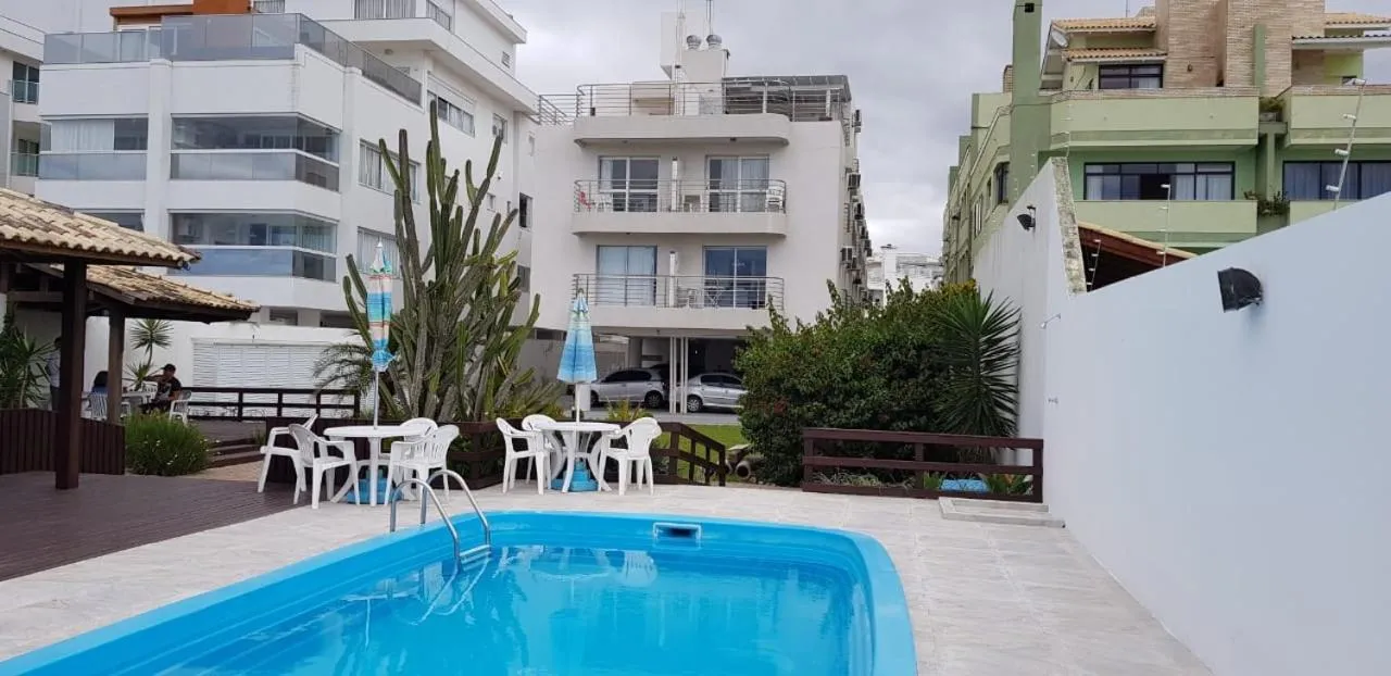 Ap 207 pe na areia em ingleses - Florianópolis SC