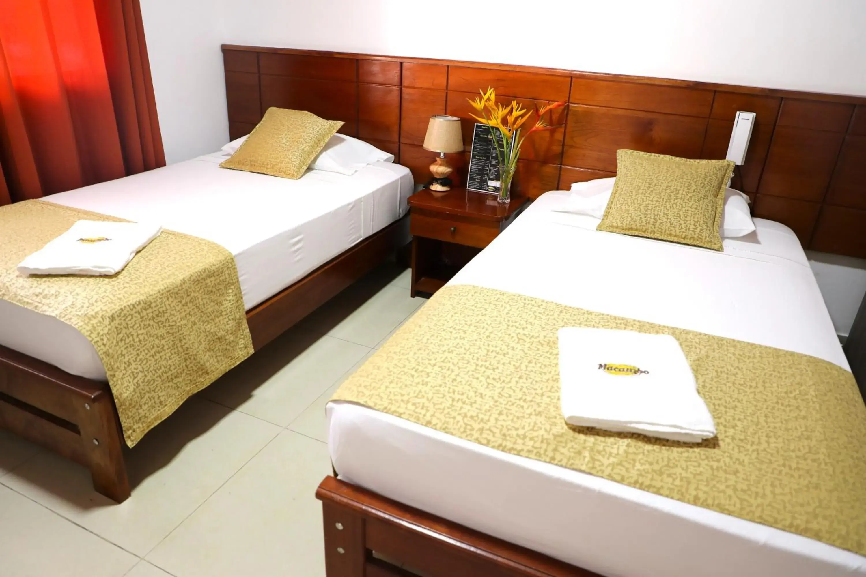 Twin Room with Private Bathroom in Hostal Macambo Twin Room with Private Bathroom in Hostal Macambo