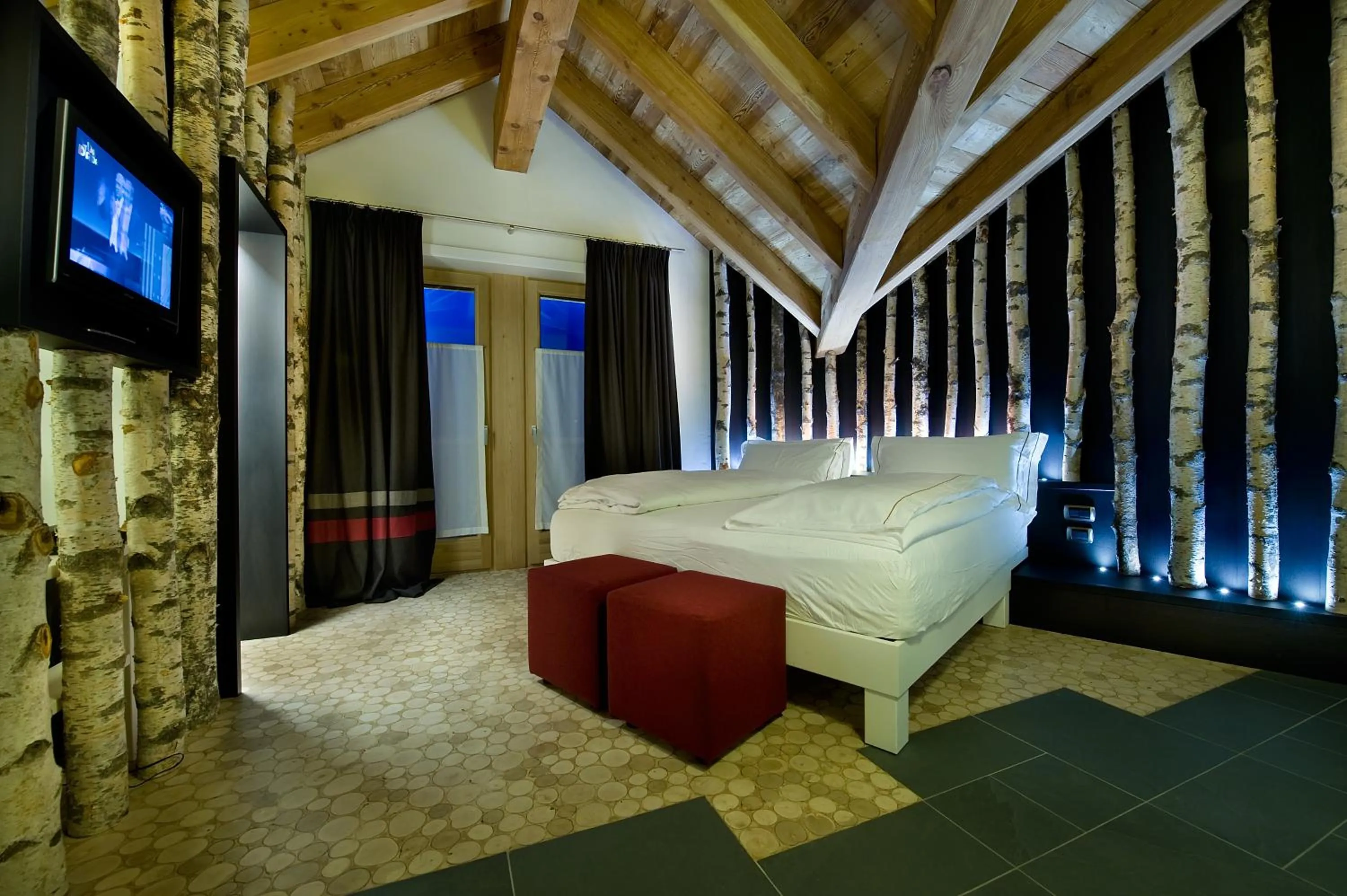 Photo of the whole room, Bed in Alpen Hotel Chalet