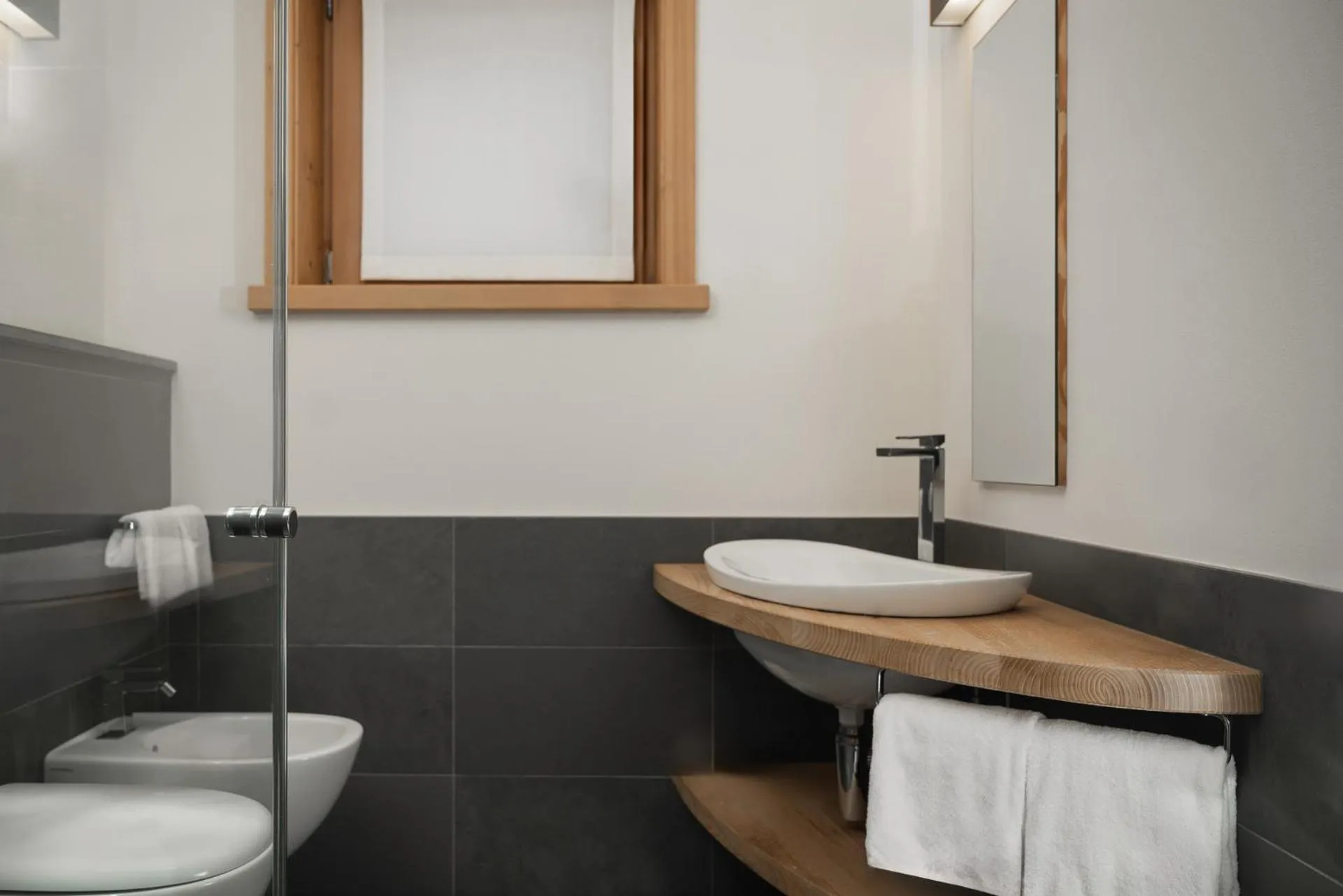 Bathroom in Alpen Hotel Chalet