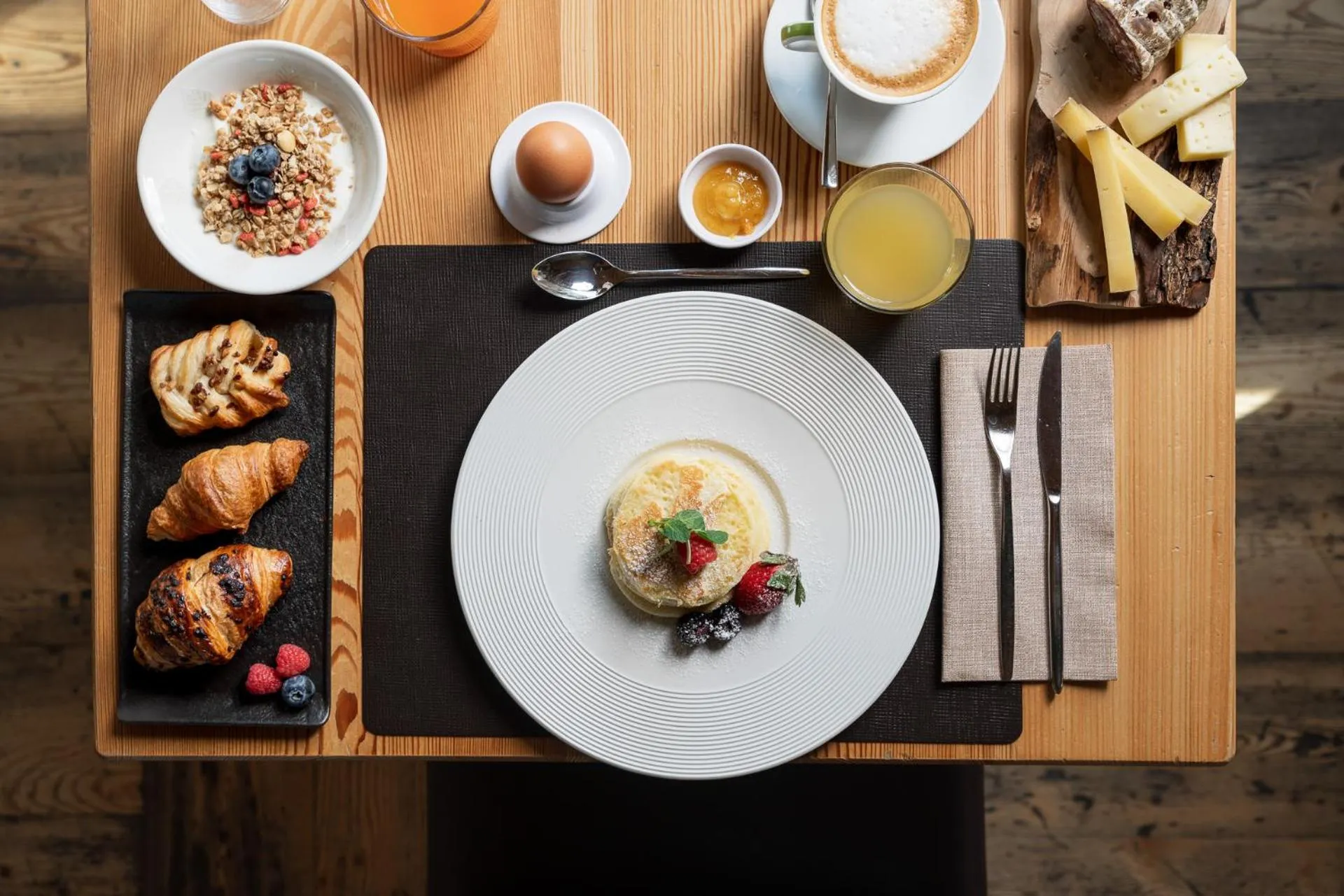 Breakfast in Alpen Hotel Chalet