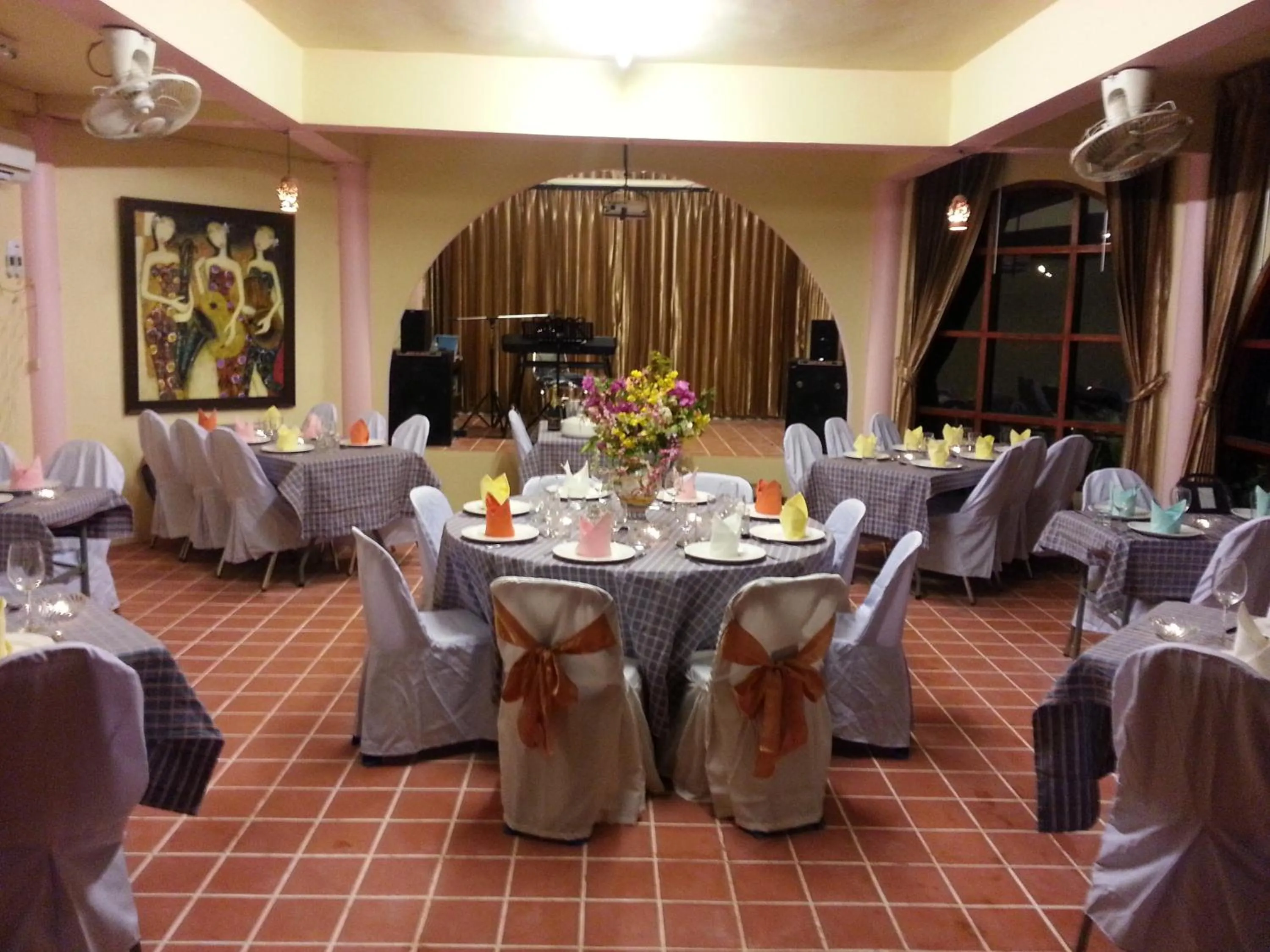 Banquet/Function facilities in Ekman Garden Resort