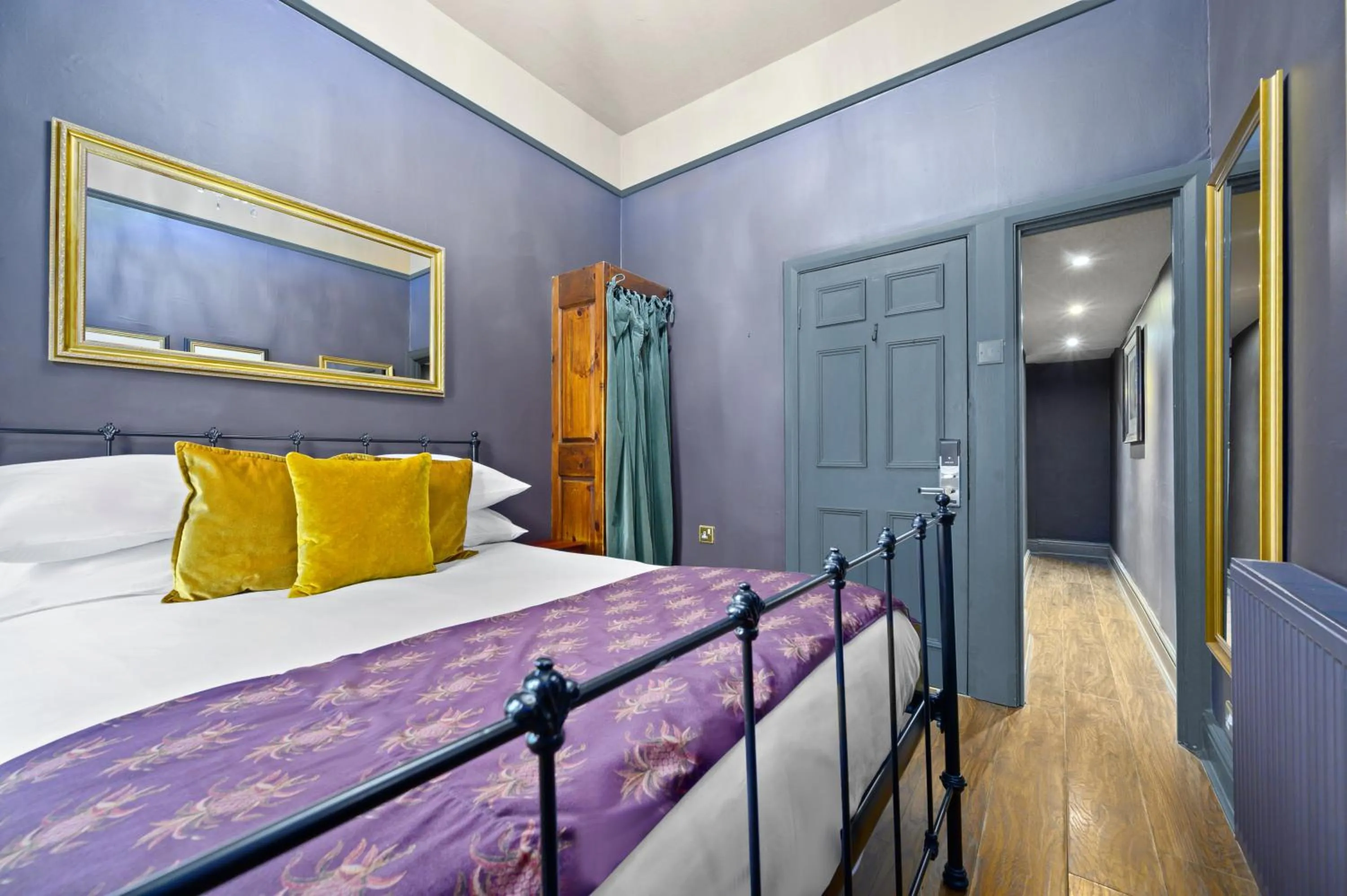 Bed in The Fat Badger