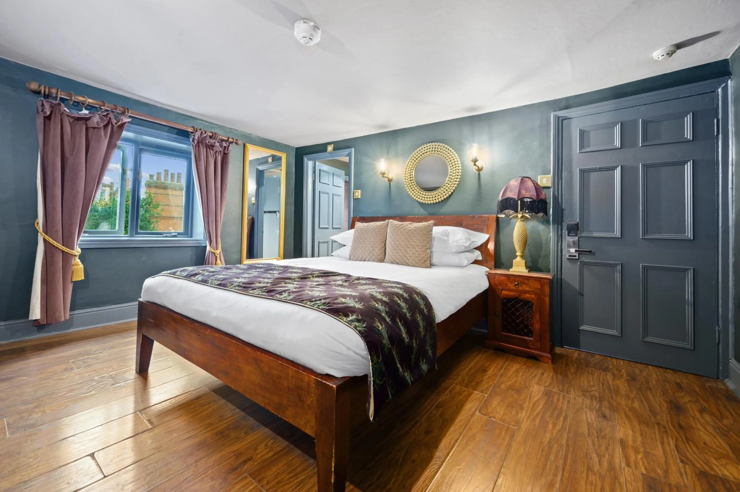 Bed in The Fat Badger